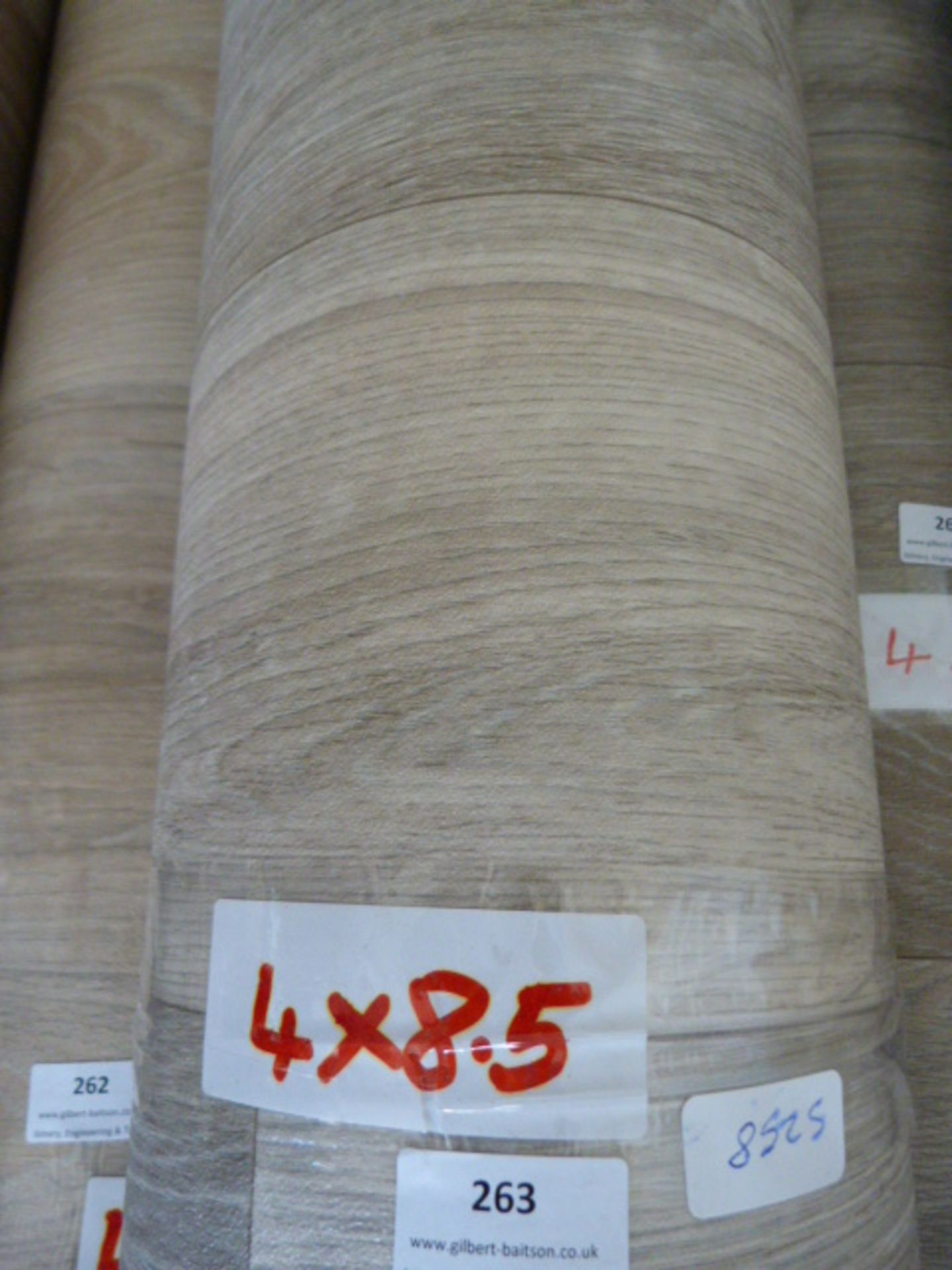 Roll of Wood Effect Lino 4x8.5m