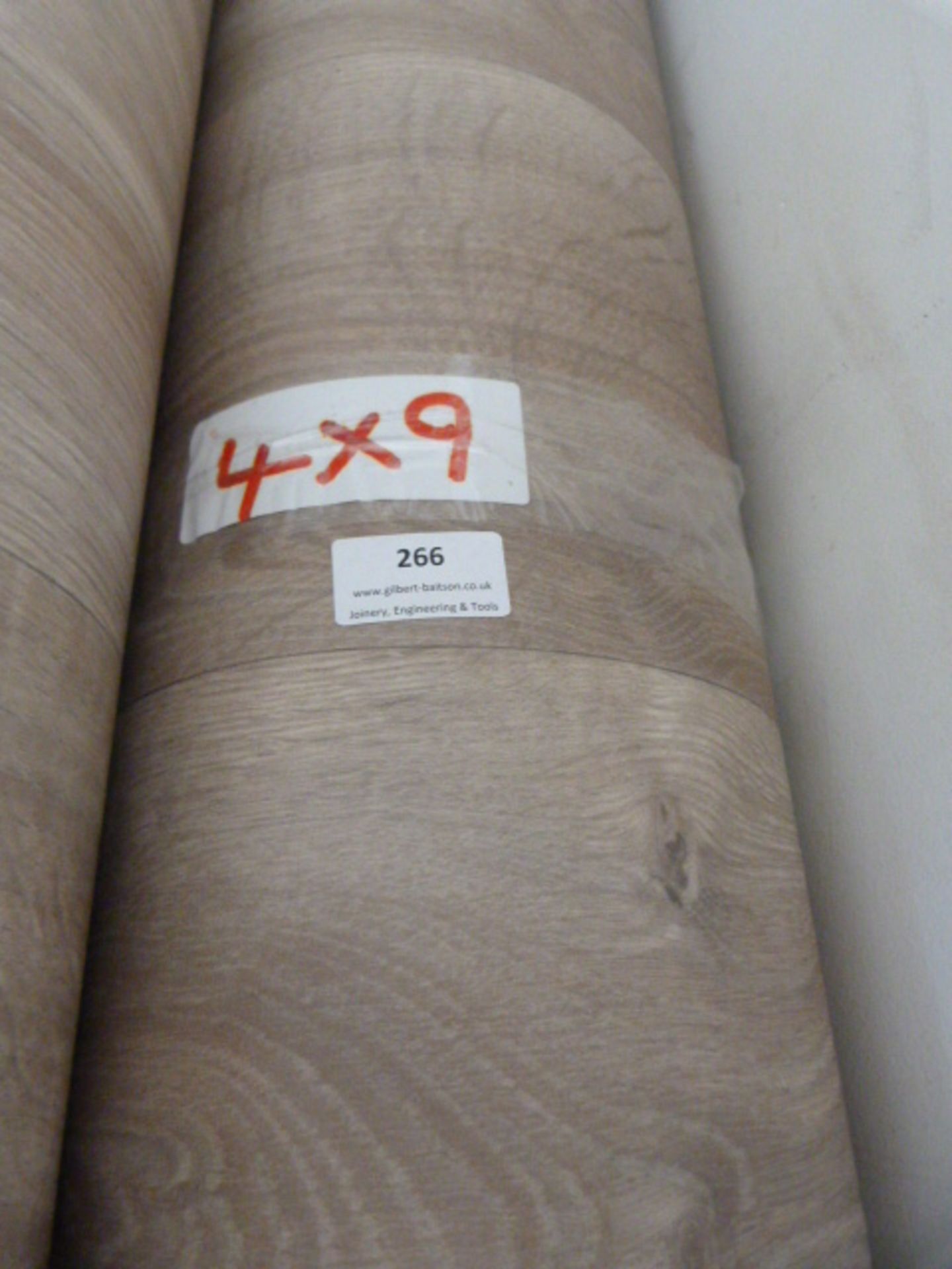 Roll of Wood Effect Lino 4x9m