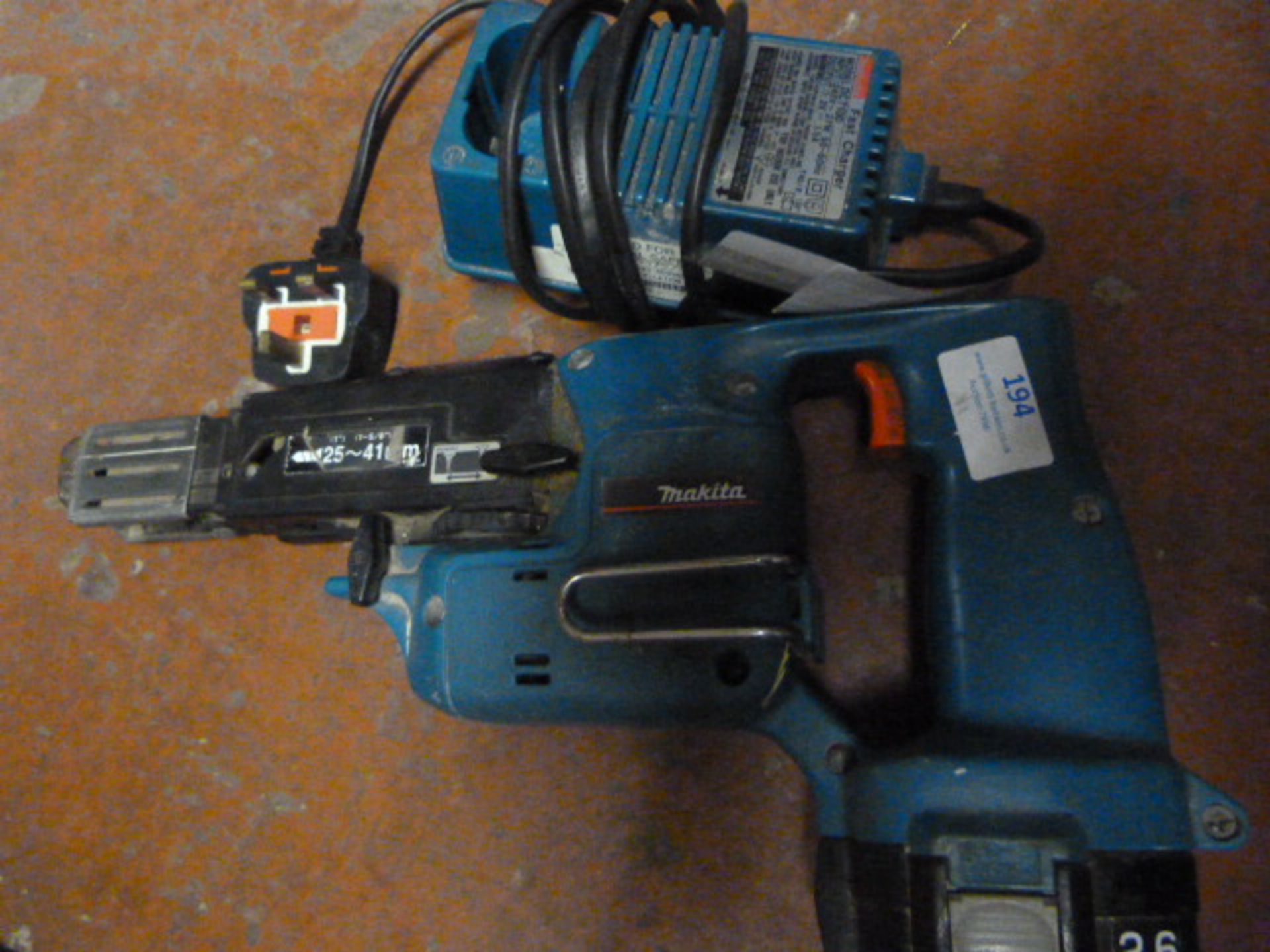 *Makita 6835D Nail Gun