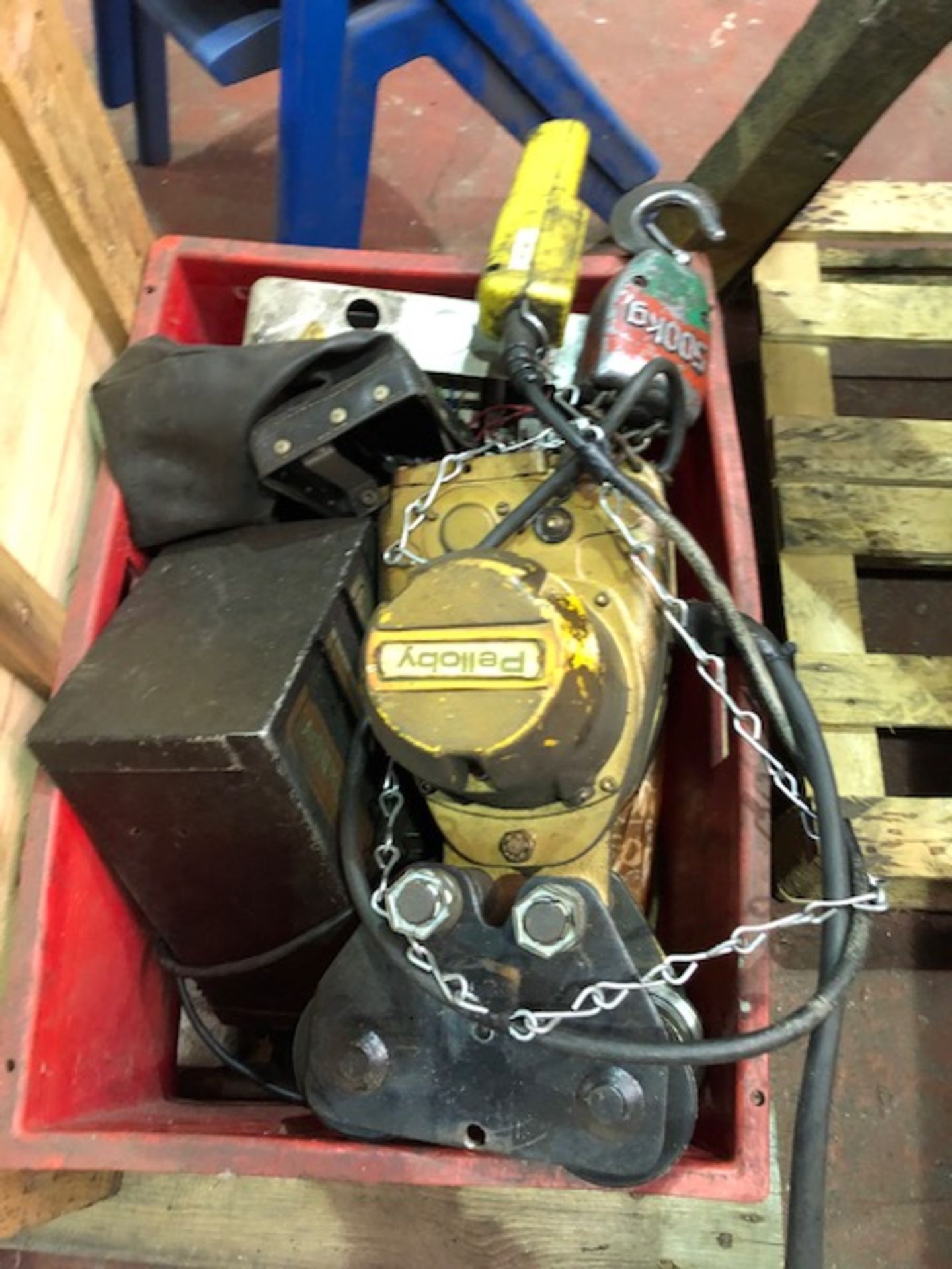 *360 Degrees Workshop Crane with Pelboy 500kg Electric Hoist - Image 2 of 2