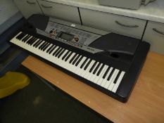 *Yamaha PSR-GX76 Keyboard