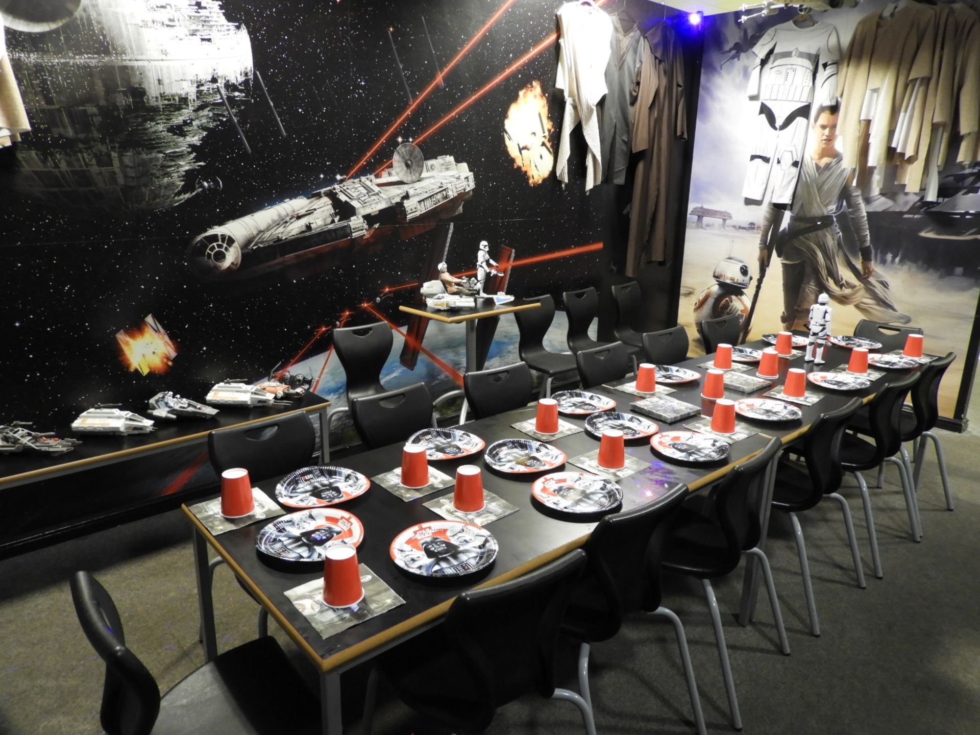 *Contents of Star Wars Themed Party Room which Con - Image 3 of 4