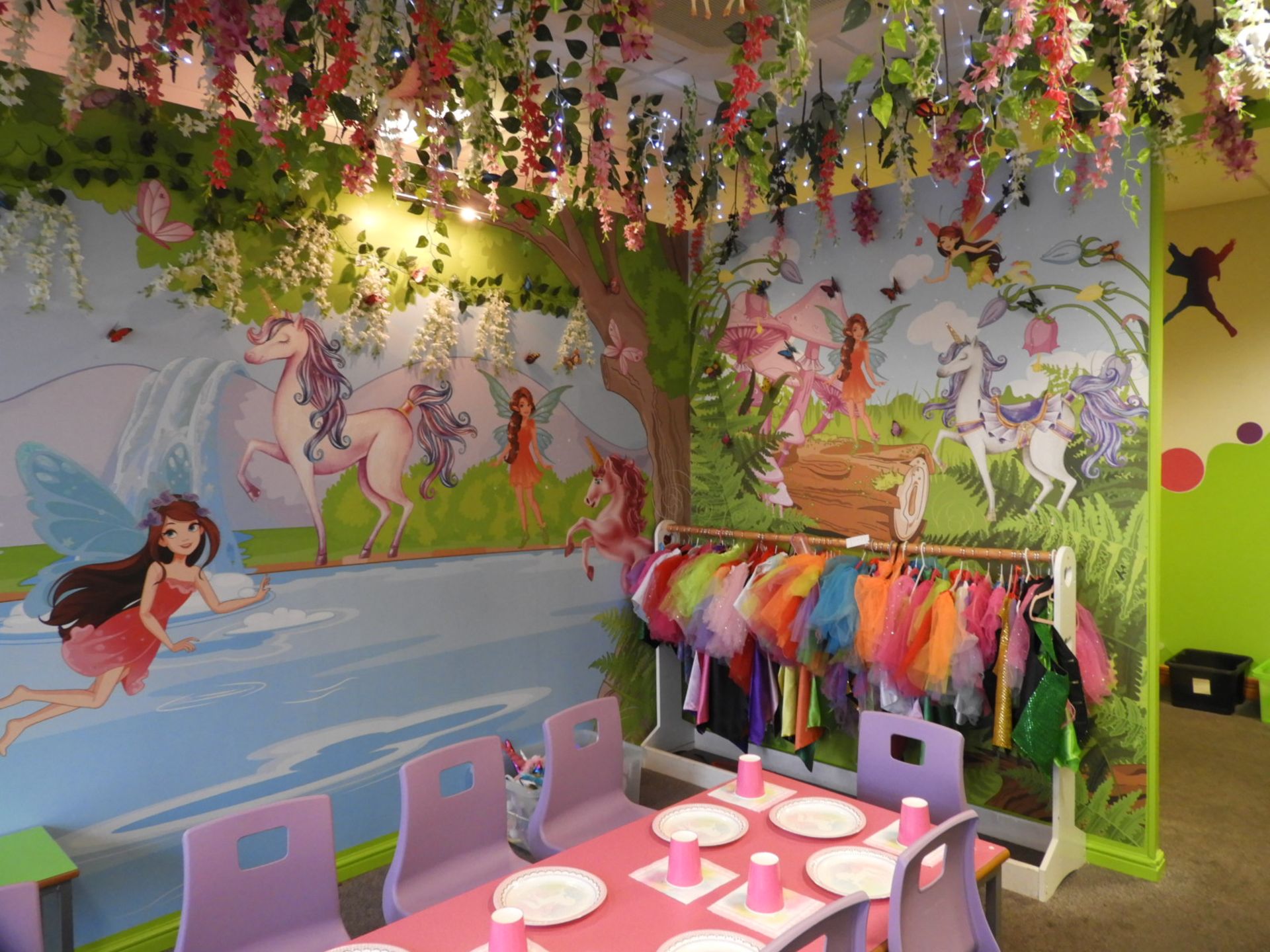 *Contents of Fairy & Unicorn Themed Party Room whi - Image 4 of 6