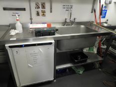 *Stainless Steel Commercial Sink Unit with Swan N