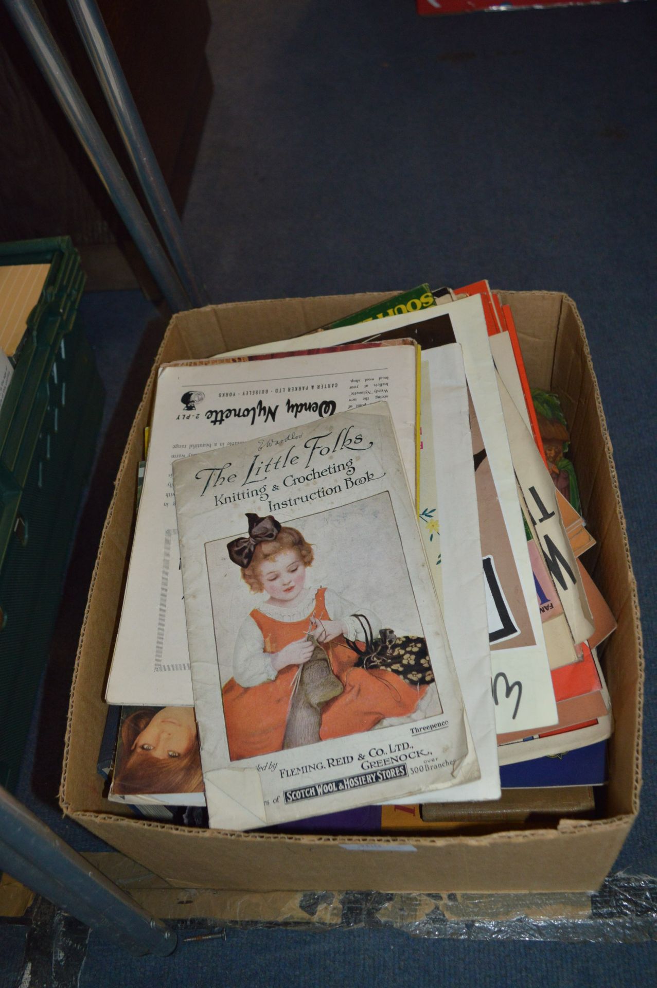 Quantity of Vintage Magazines, Knitting Patterns E