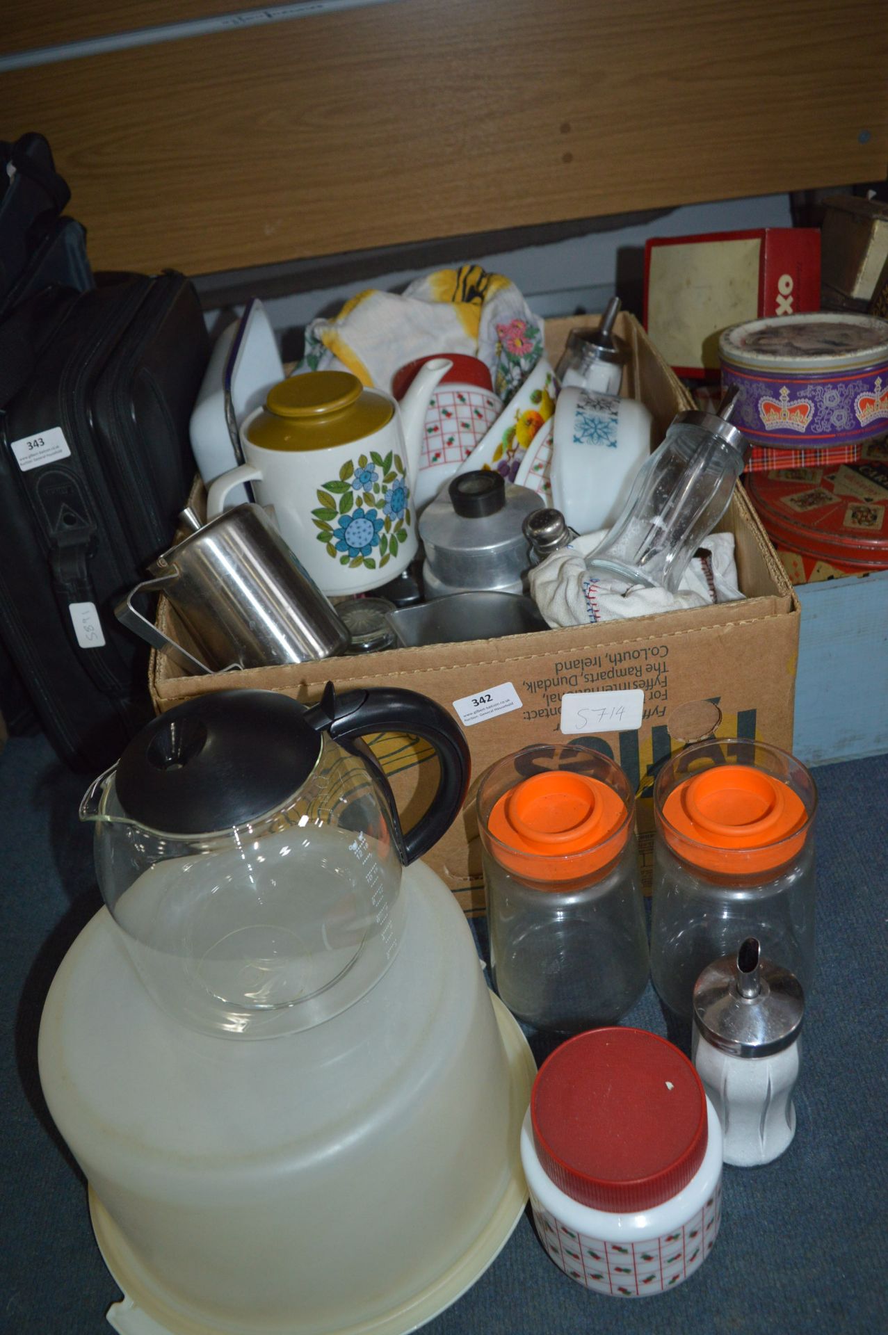 Quantity of Kitchen Ware, Glass Jugs Etc