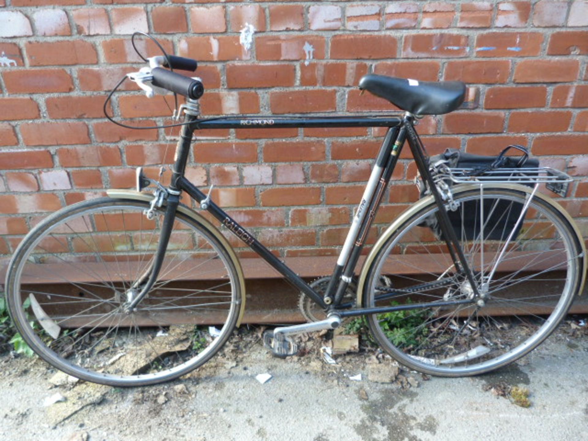 Raleigh Richmond Mans Bike