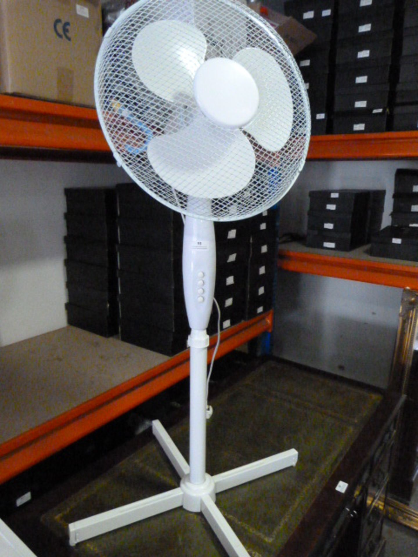 Premi 16" Stand Fan