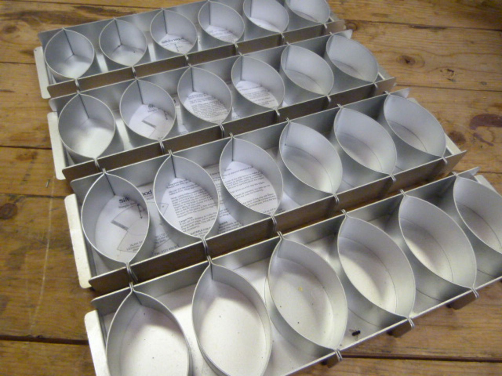 *Four Silverwood Simple Simon Pie Moulds