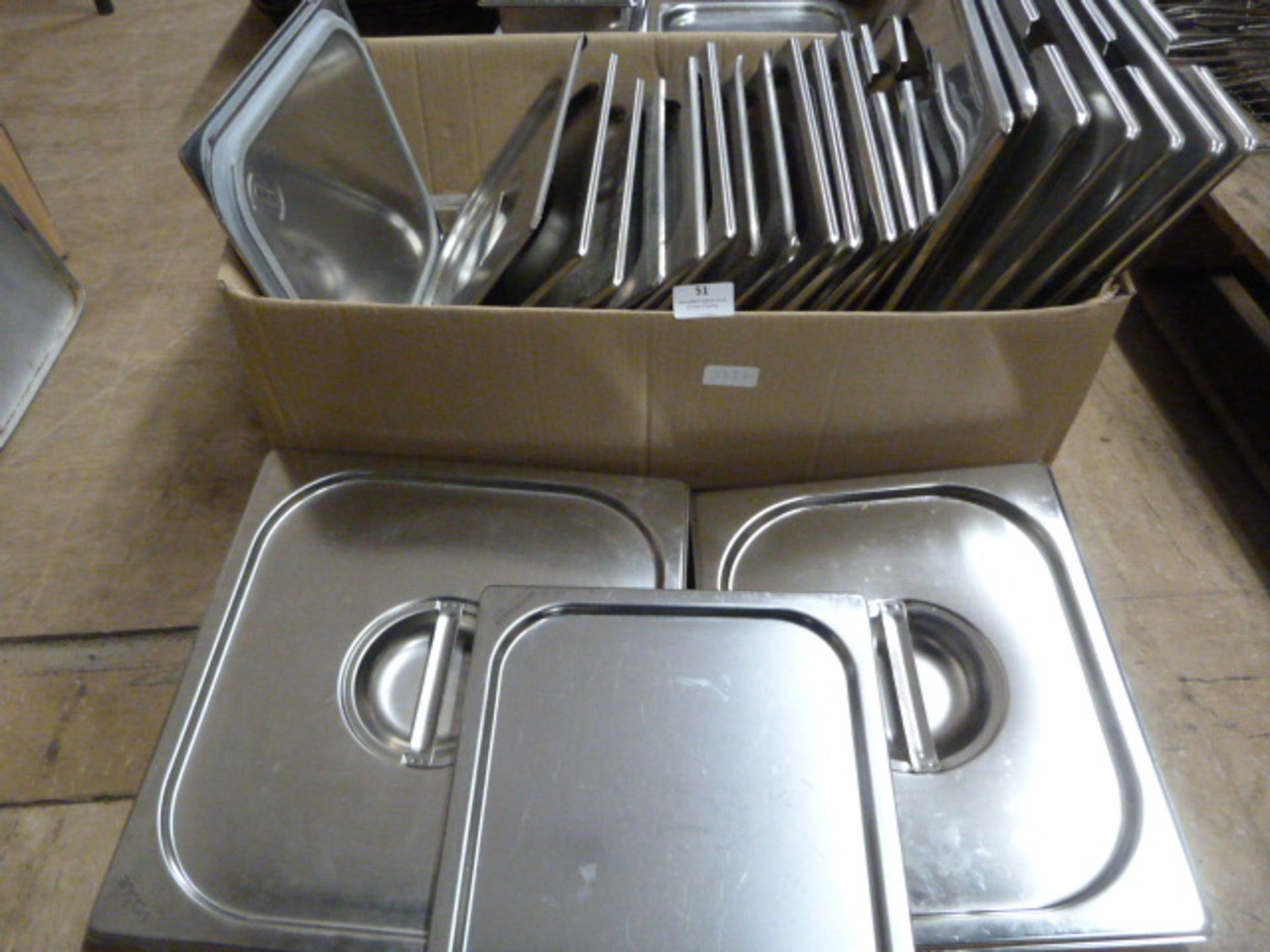 *Box of Bain Marie Lids