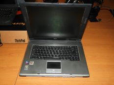 *Acer ZL1 Laptop with Windows XP Professional OS