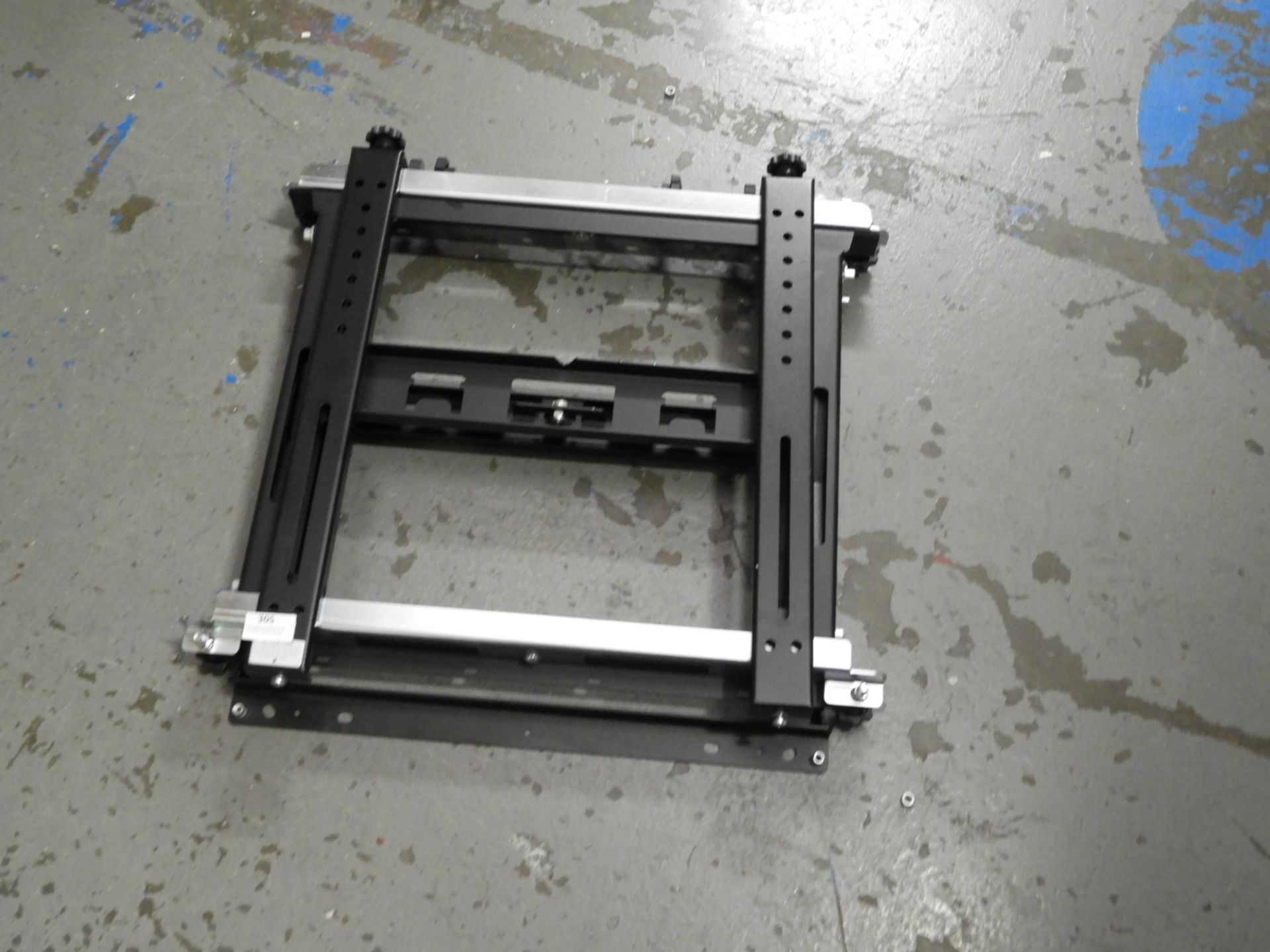 *PMQ 3880 Video Wall Mount