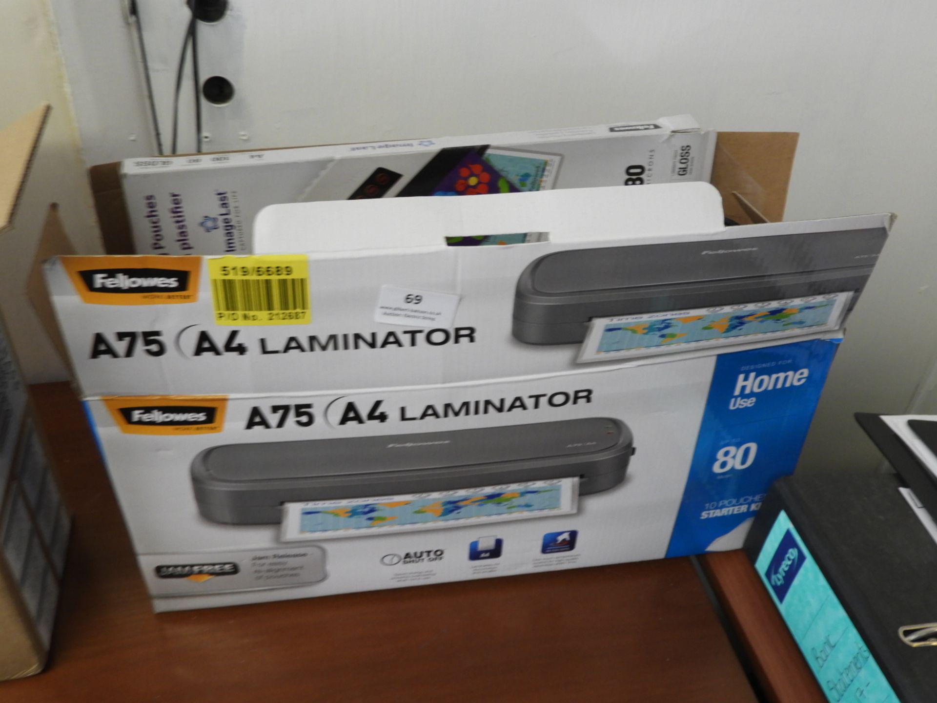 *Fellowes A4 Laminator