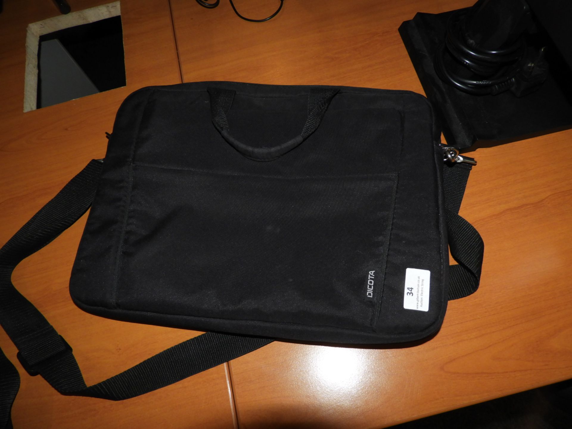 *Dicota Laptop Carry Case