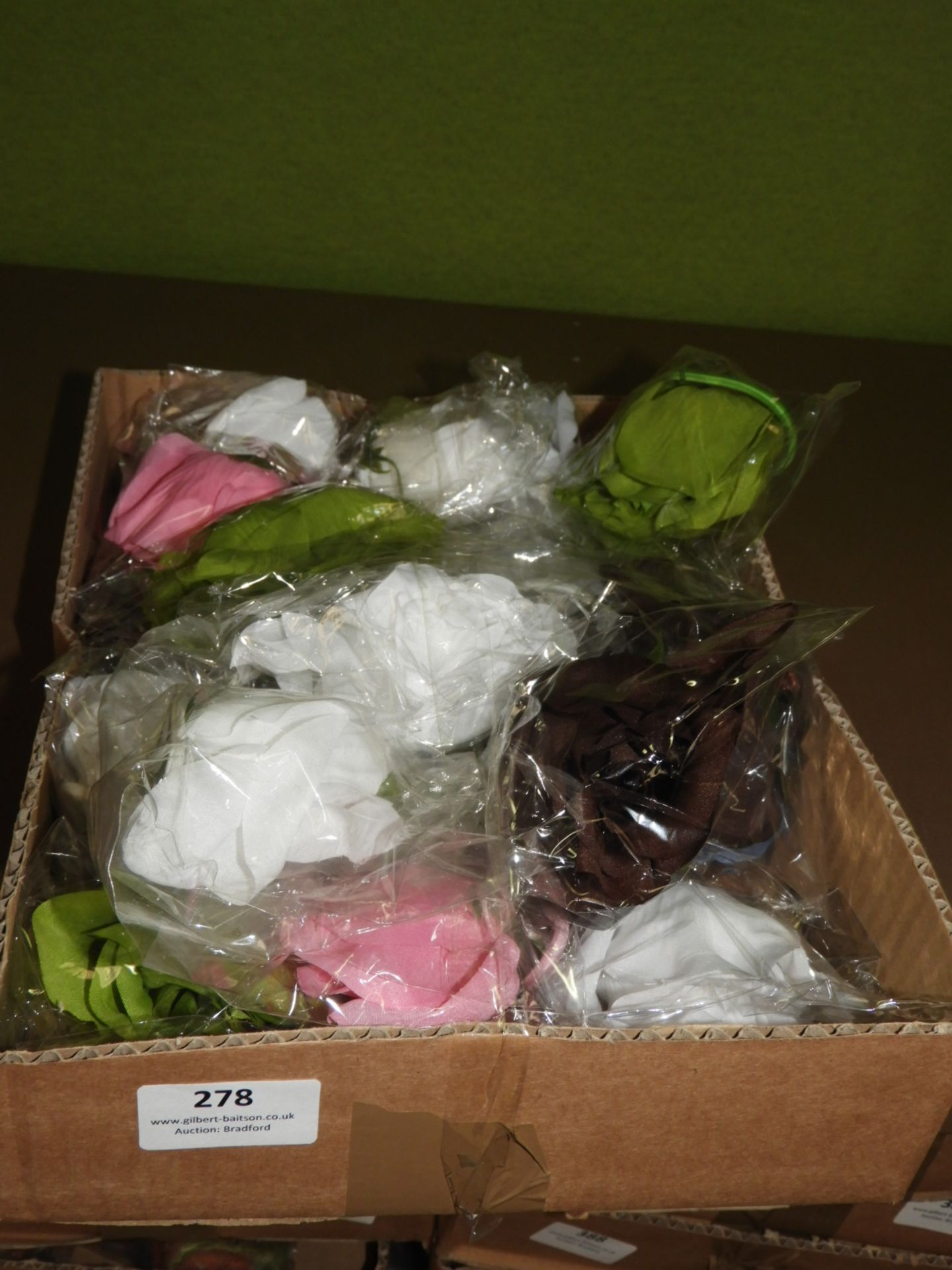 Box Containing 20 Floral Fascinators