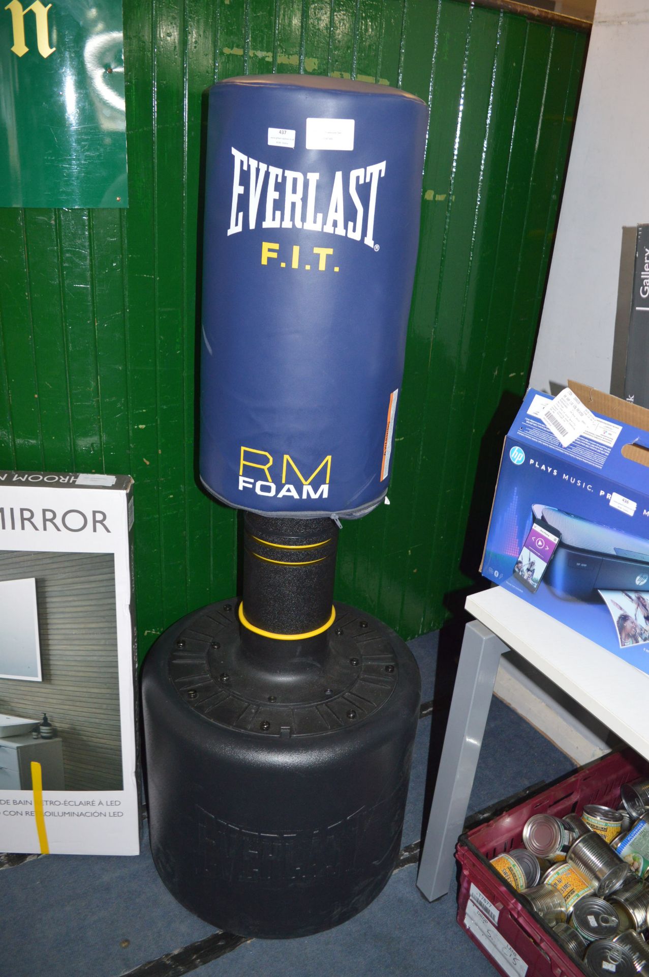 *Everlast Powercore Punchbag