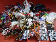 *Large Quantity of Mixed Accessories Including Sun