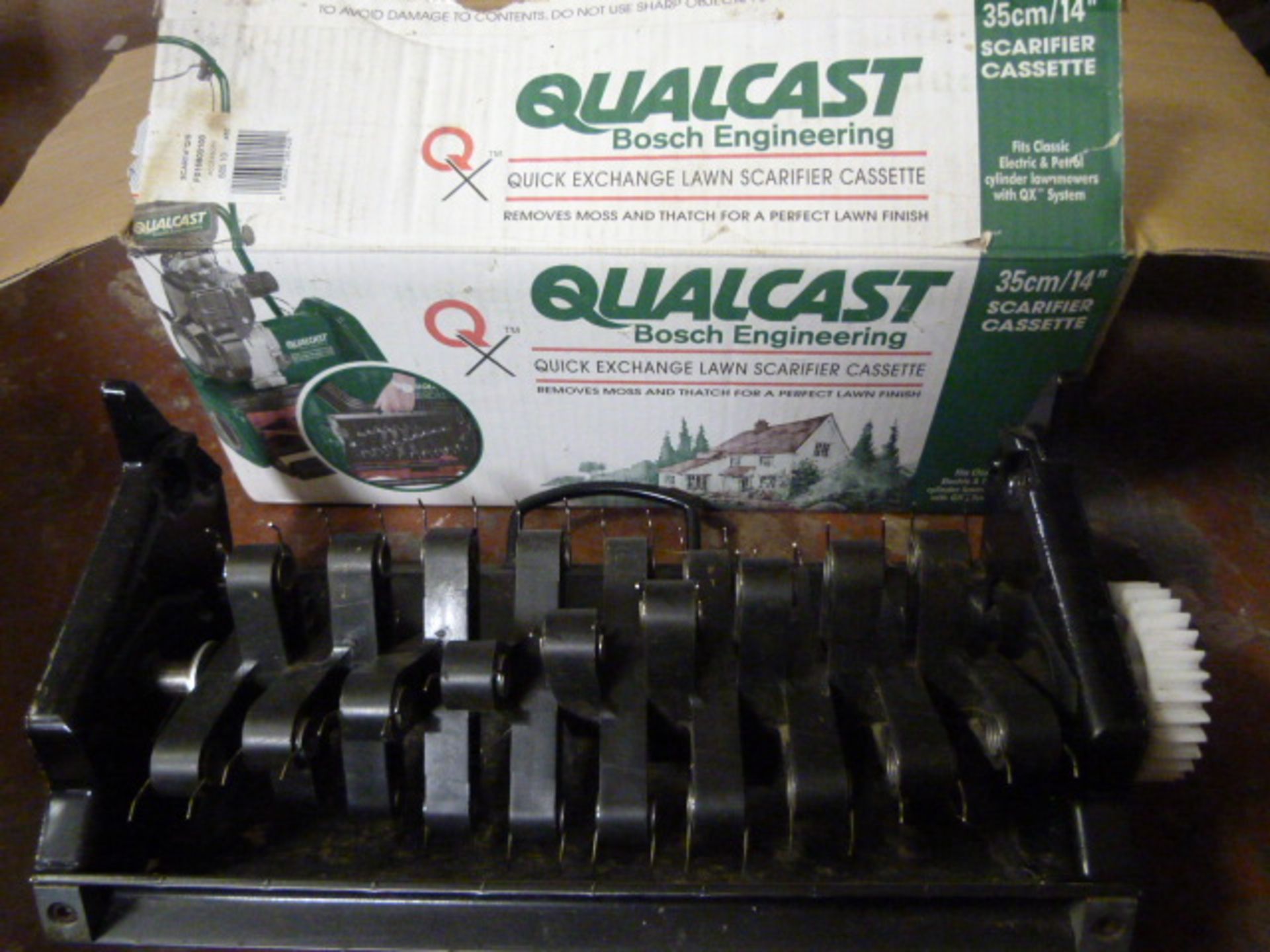 Qualcast 35cm Scarifier