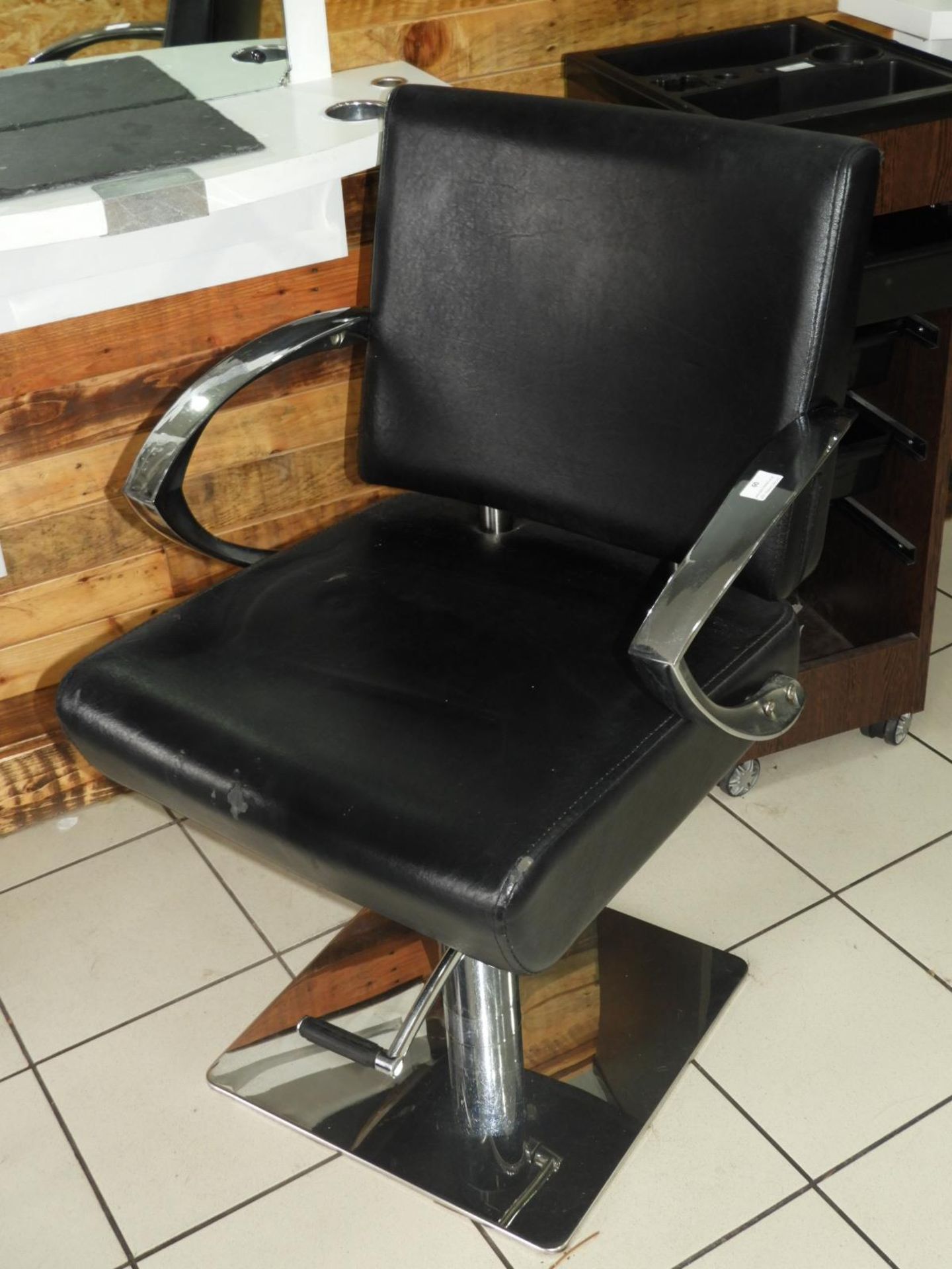 Gas Lift Stylists Chair