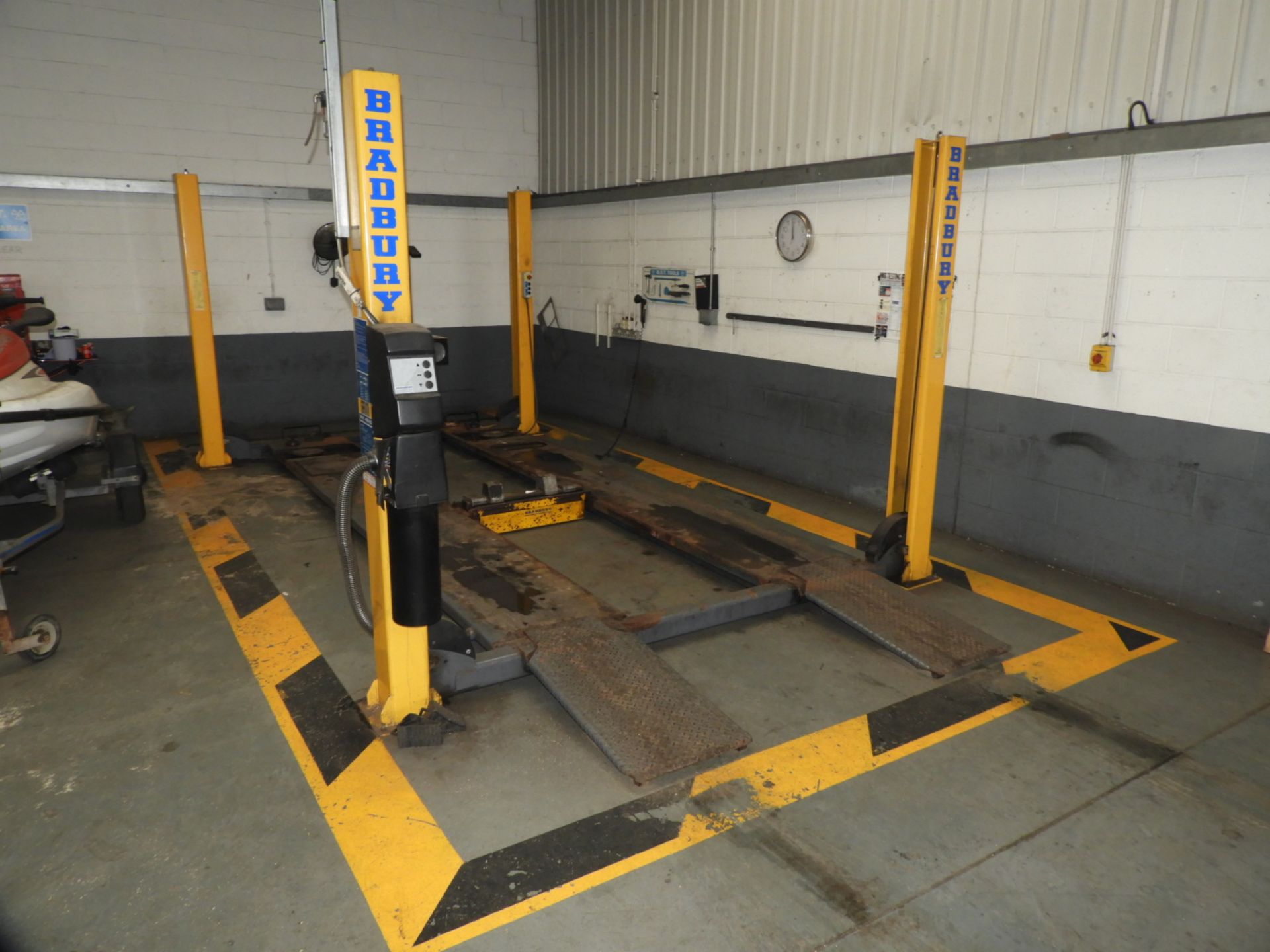 *Bradbury 4 Tonne Four Post Lift