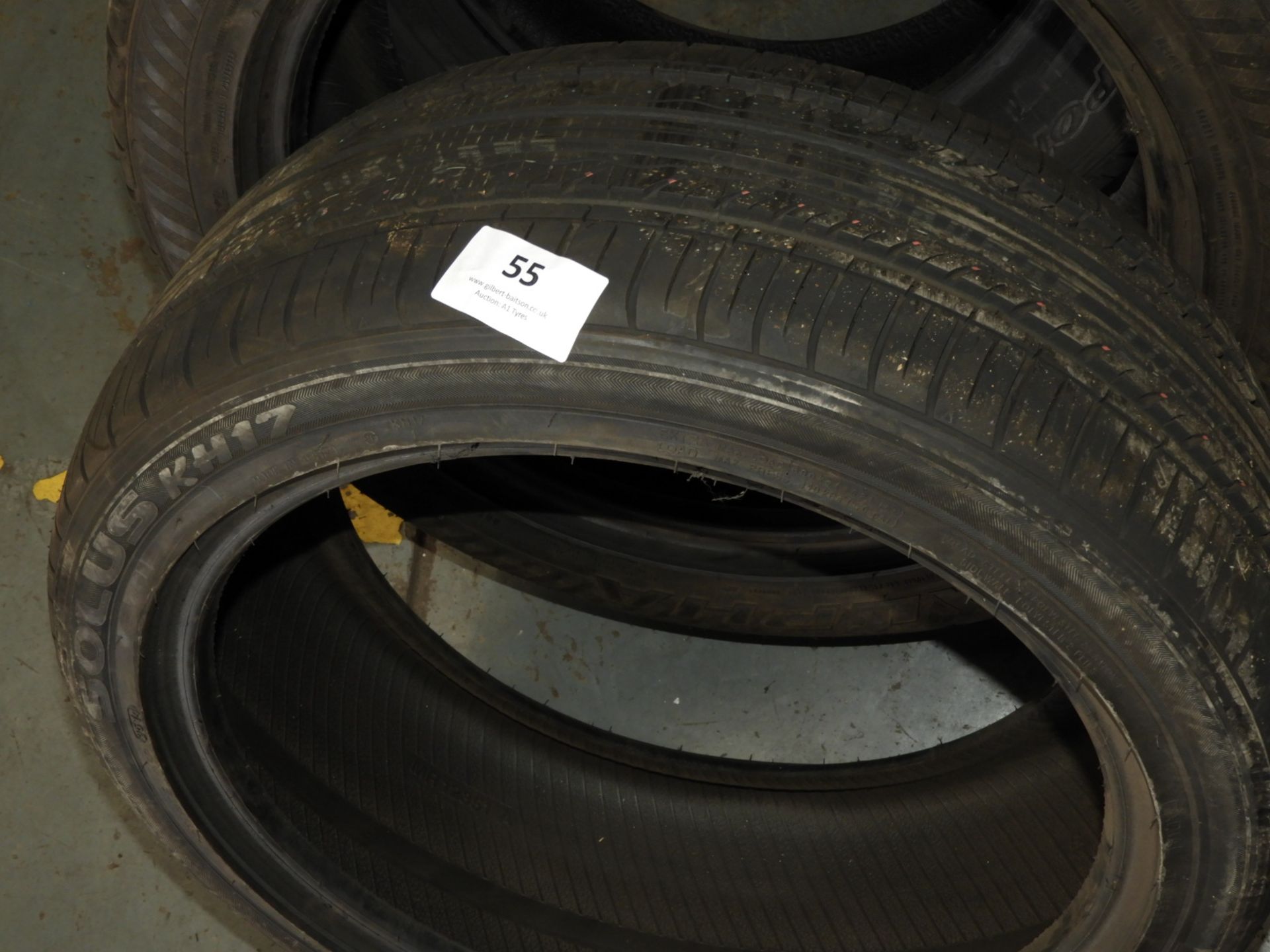 *Kumho KH17 225/45R18 Tyre