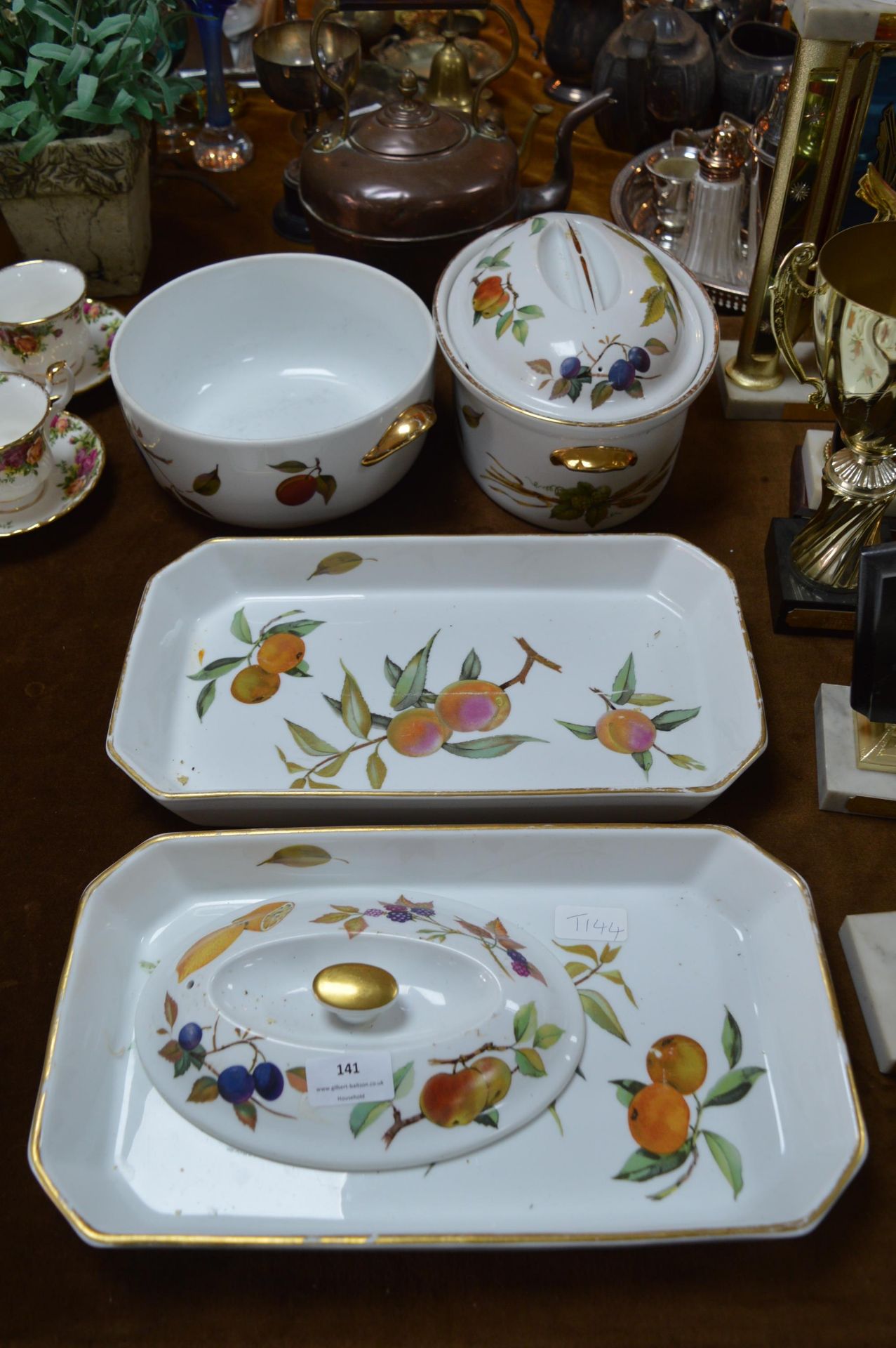 Royal Worcester Evesham Table Ware