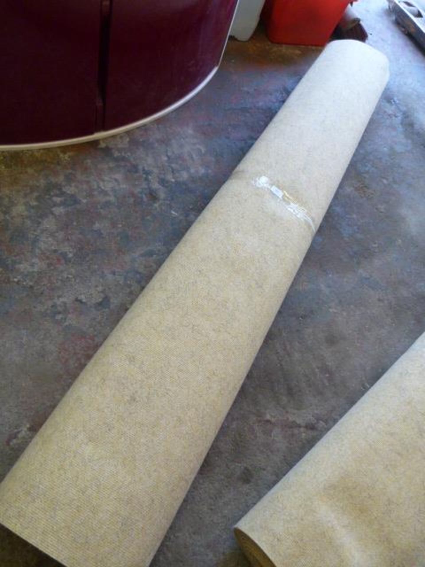 200cm Roll of Cream Carpet