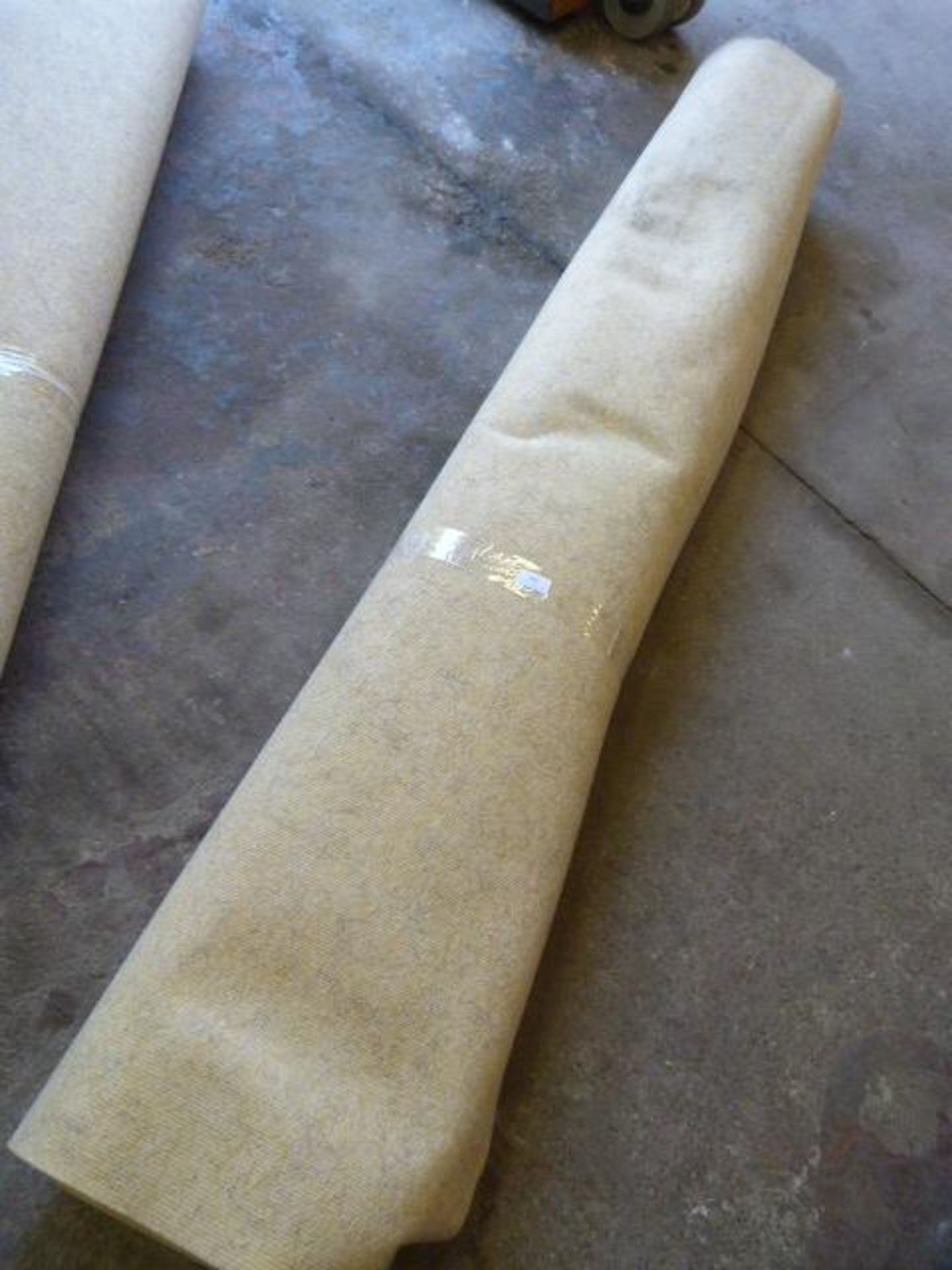 201cm Roll of Cream Carpet