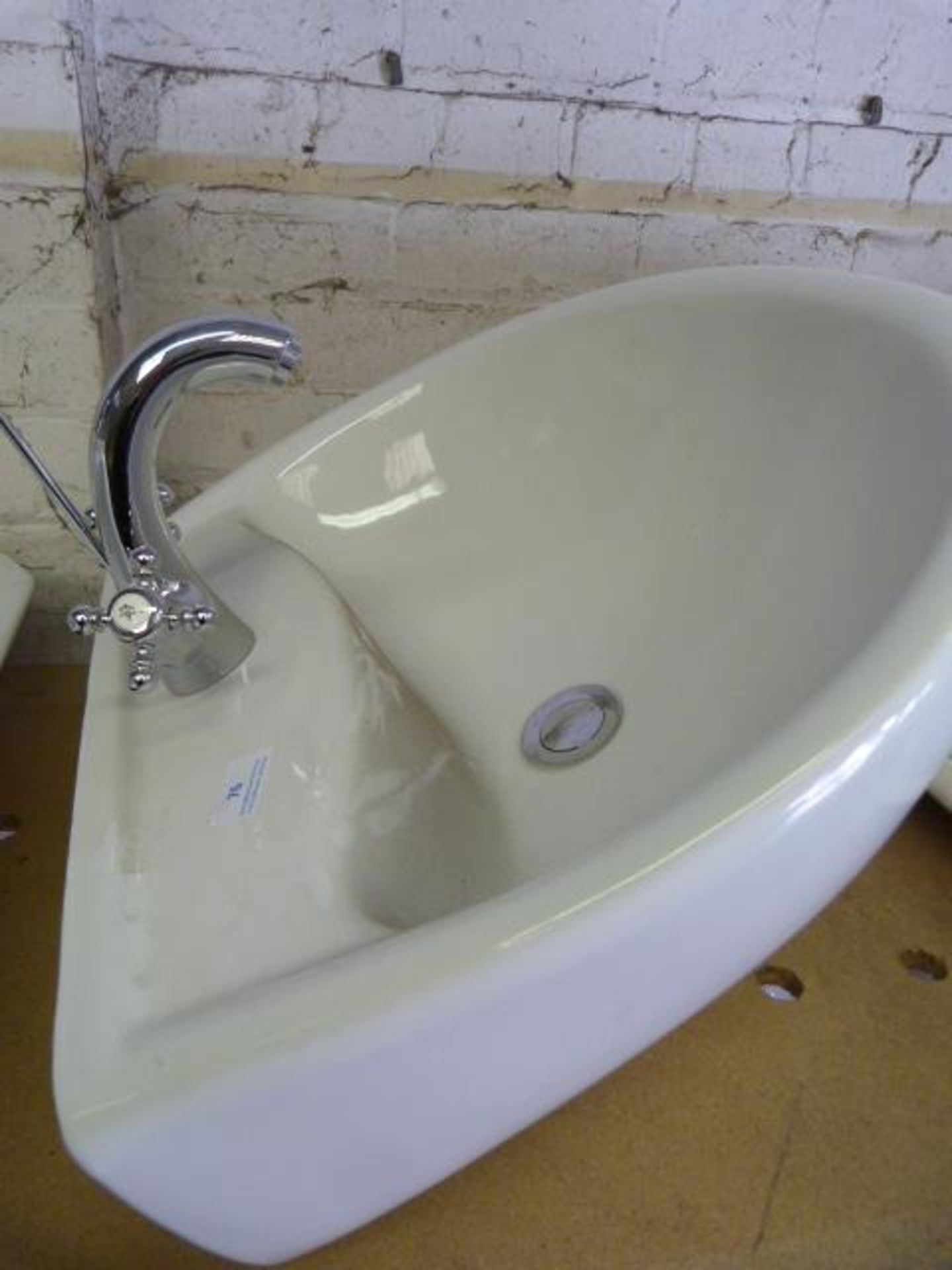 *Ceramic Sink with Chrome Mixer Taps