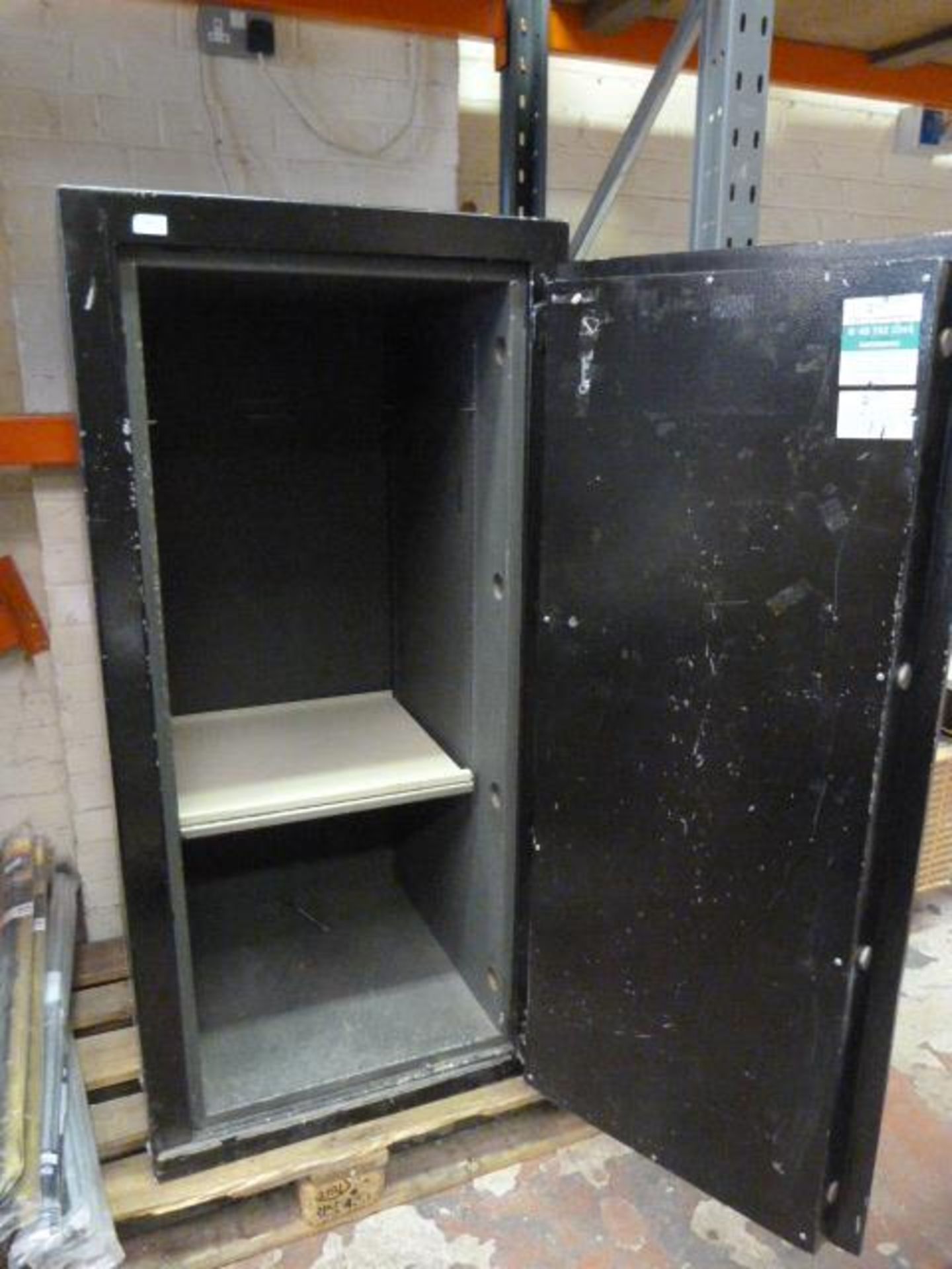 *Large Safe 69x70x145cm - Image 2 of 2