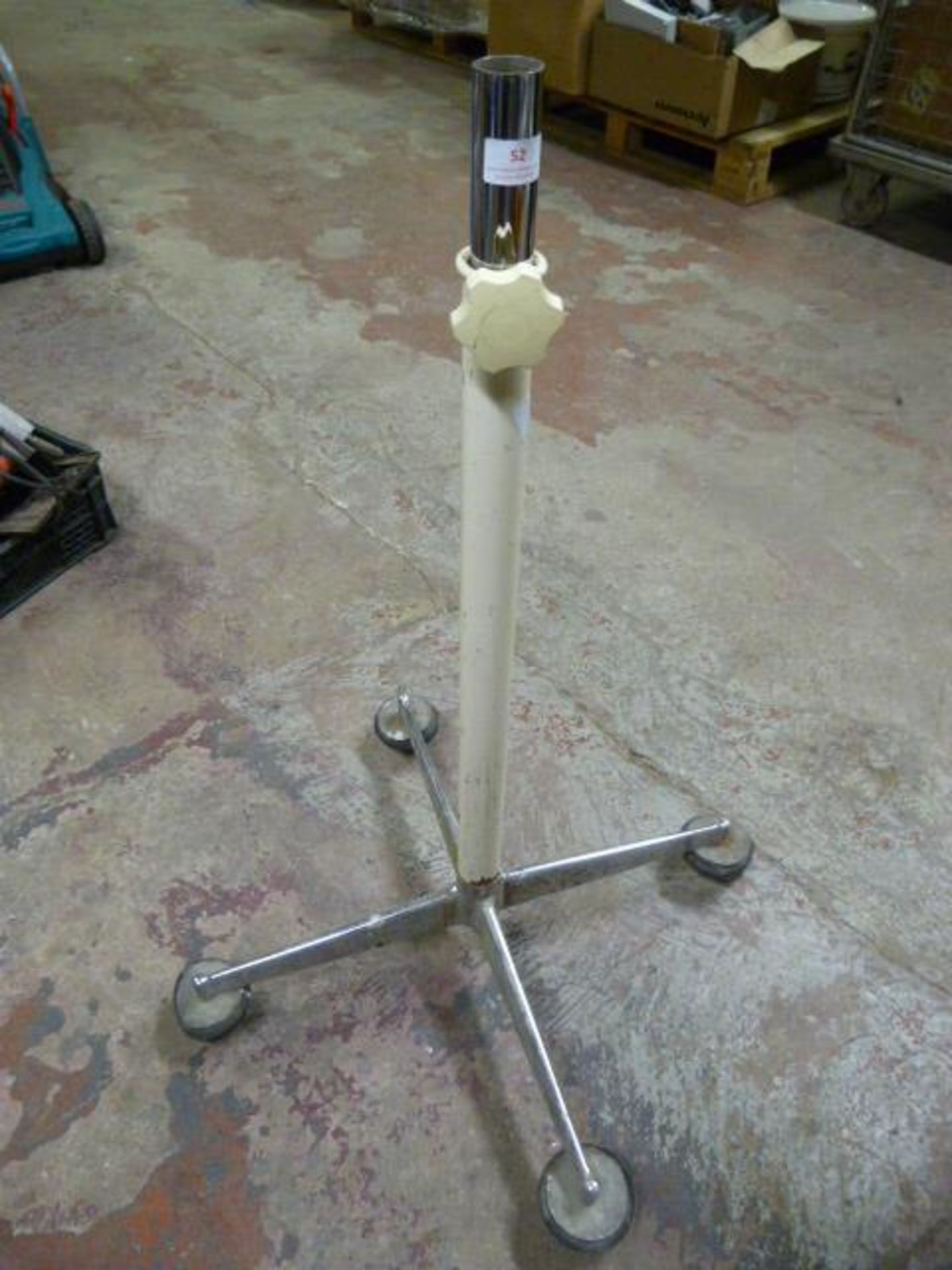 *Telescopic Stand on Wheels