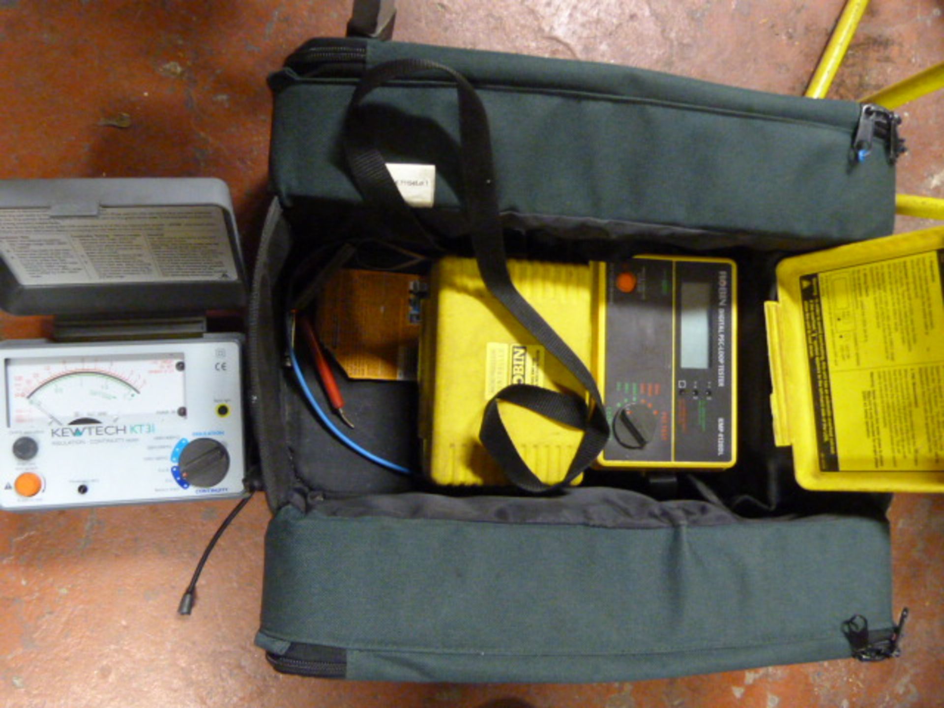 *Bosch Tool Bag with Two Robin Digital PSC Loop Te