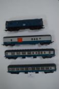 British Rail Hornby Dublo Engine, Two Carriages and a Mail Wagon