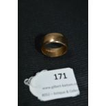 9ct Gold Ring - London 1975, approx 7g