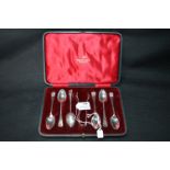 Boxed Set of Walker & Hall of Sheffield Teaspoons and Sugar Tongs