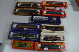 Twelve Boxed Vintage Railway Items; Hornby, Wren, Backman, etc.