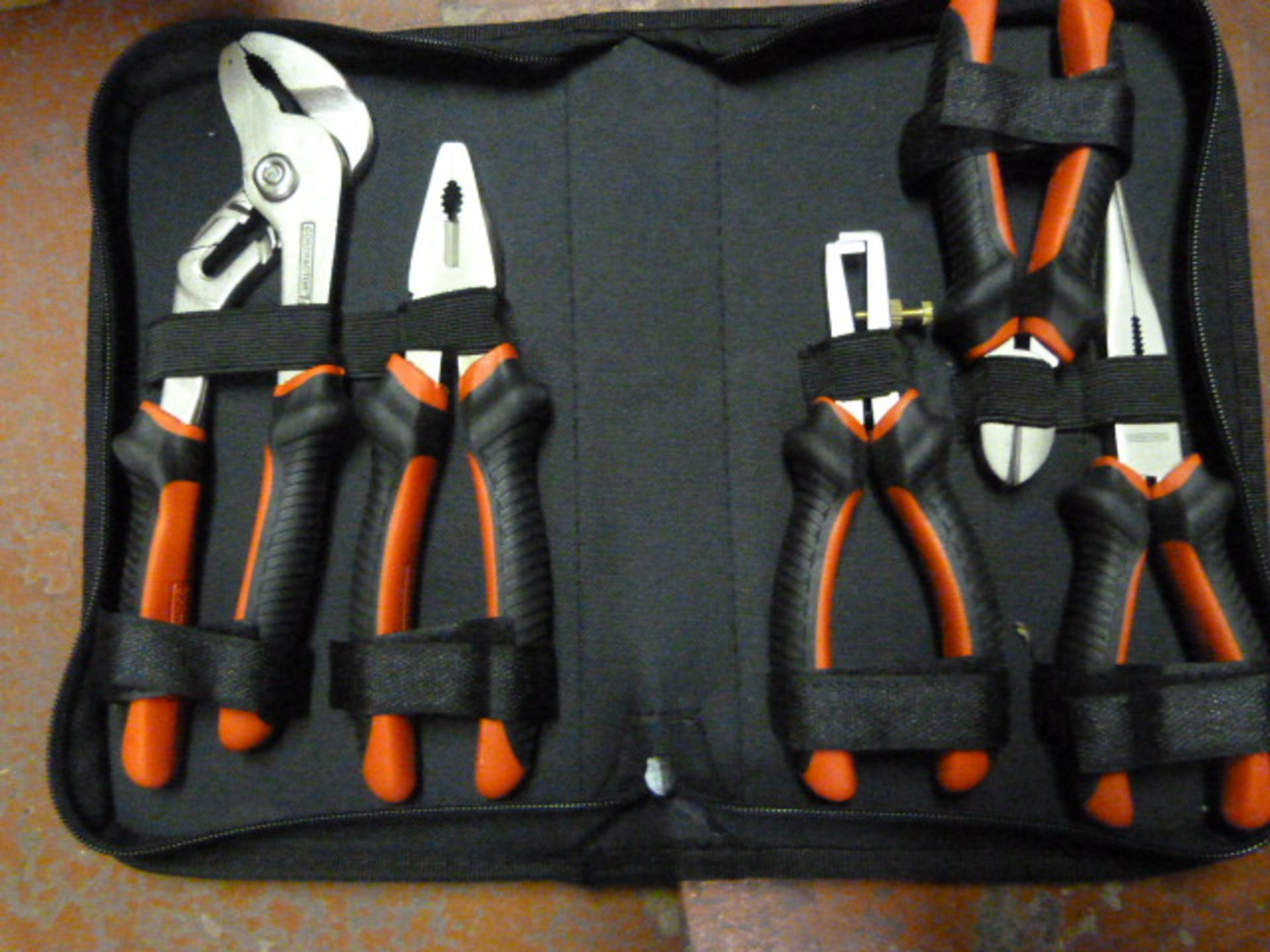 *Contractor 5 Piece Tool Set