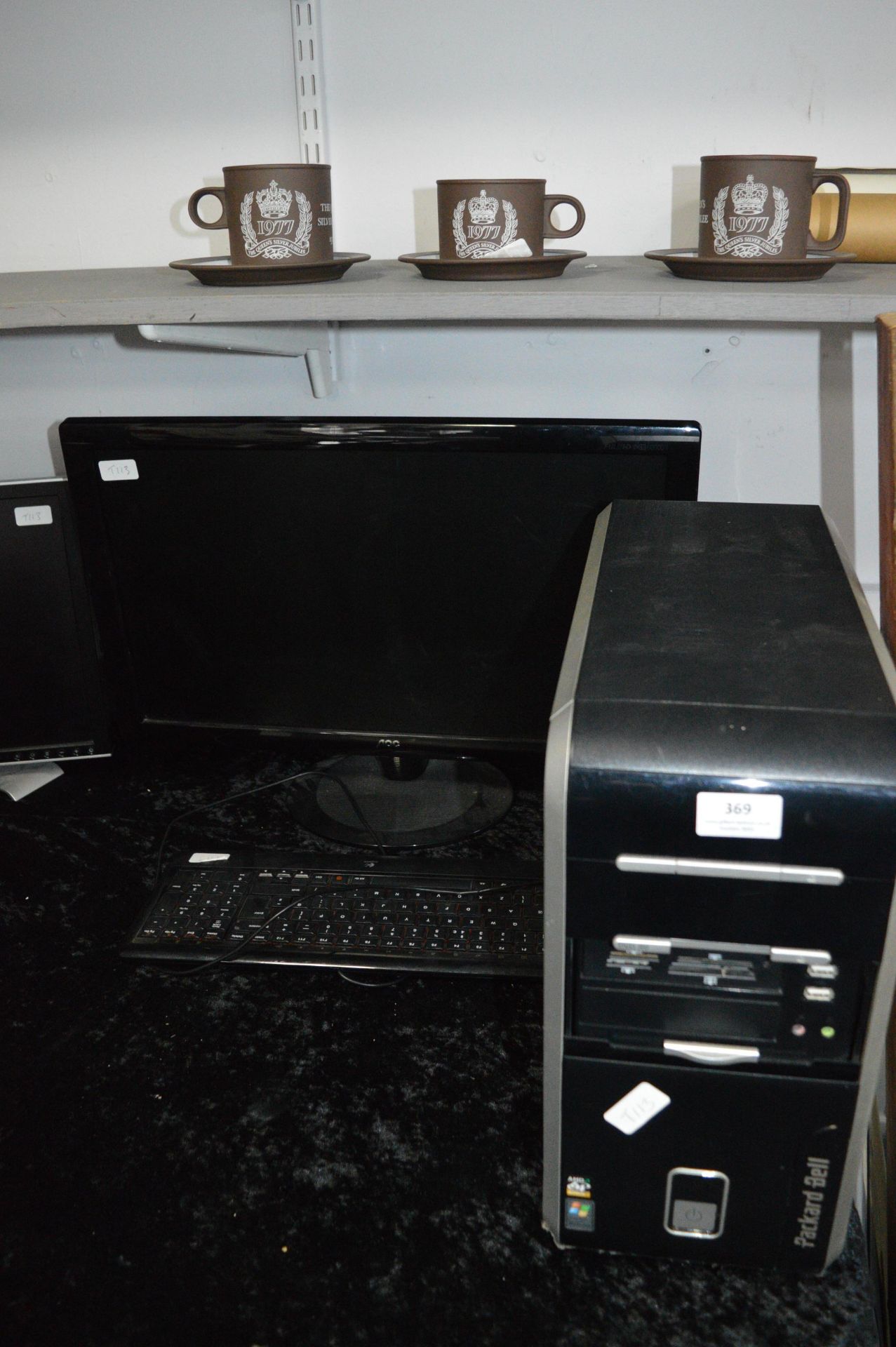 Packard Bell Computer with Monitor and Keyboard