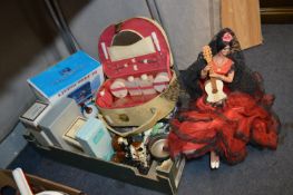 Box of Assorted Retro Items Including a Spanish La