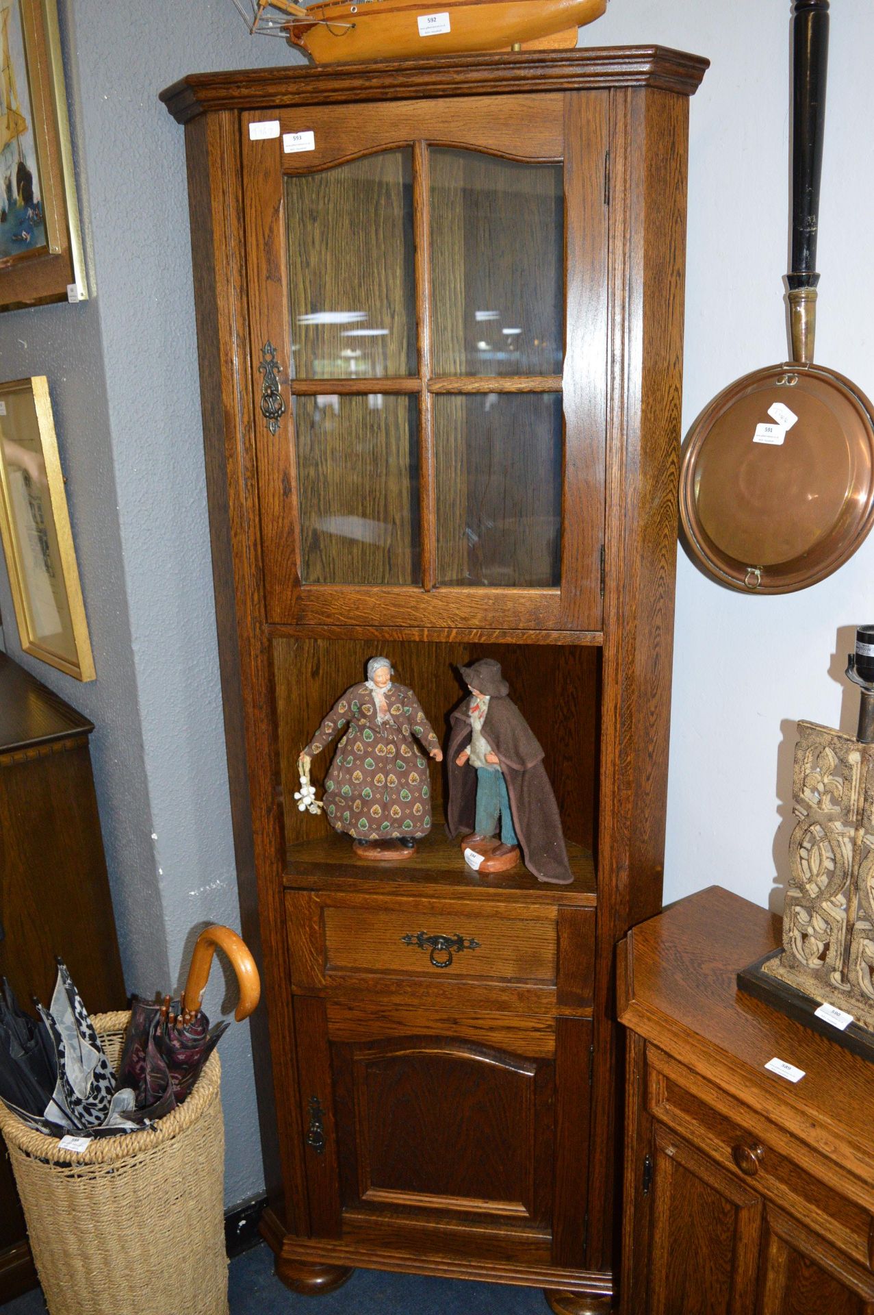 Oak Corner Unit