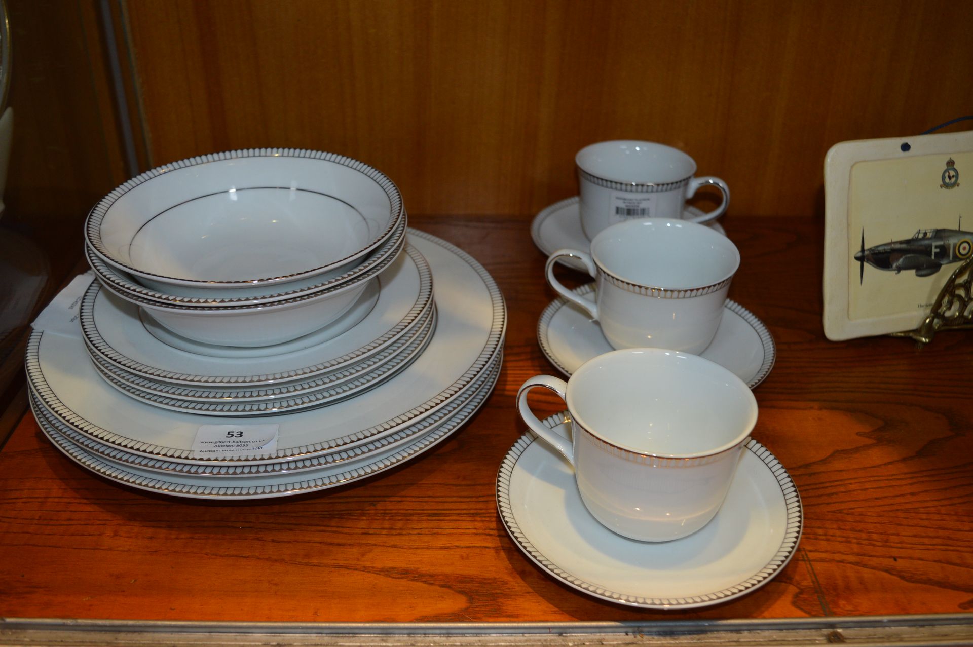 *Paramount Platinum 15 Piece Dinnerware Set