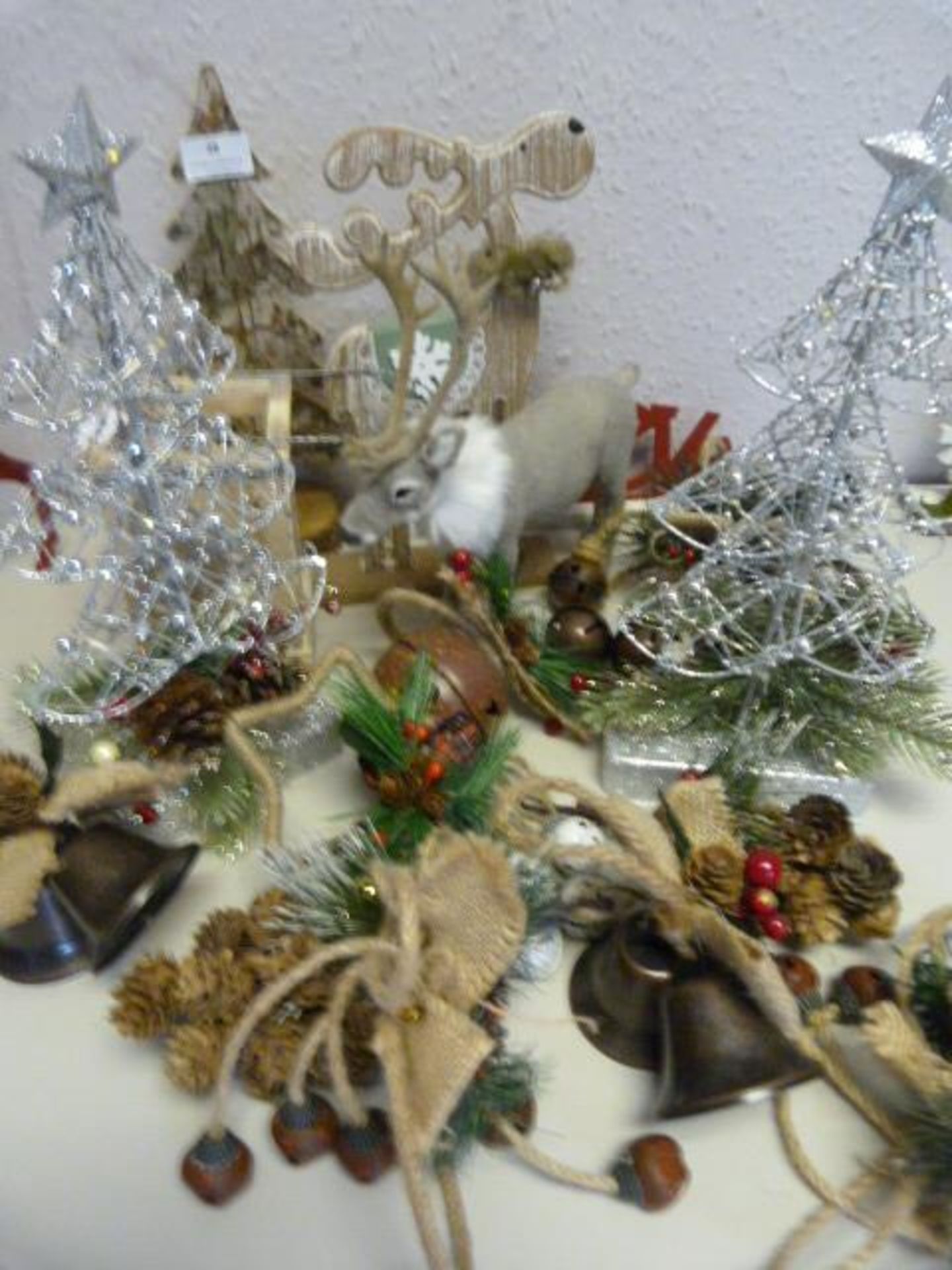 Quantity of Assorted Christmas Decorations