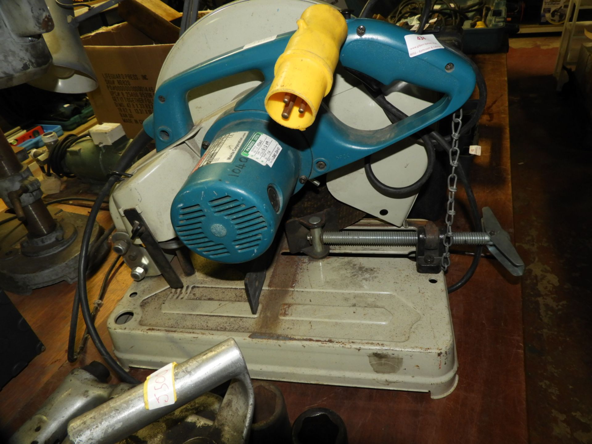 *Makita 2414B 110v Chop Saw