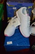 Pair of Girl Reebok Trainers Size: 4.5
