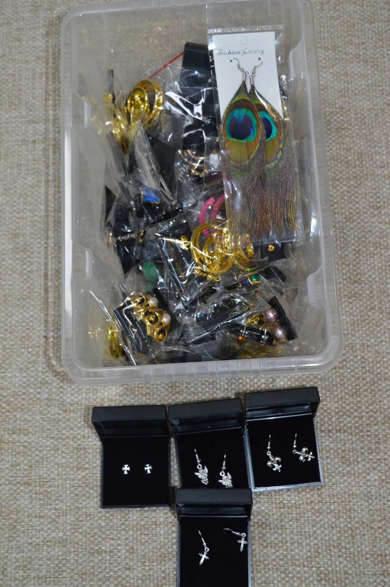 Tub Containing a Large Assortment of Costume Jewellery