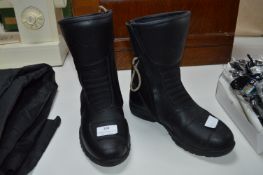 Pair of J&S Motorcycle Boots Size:4