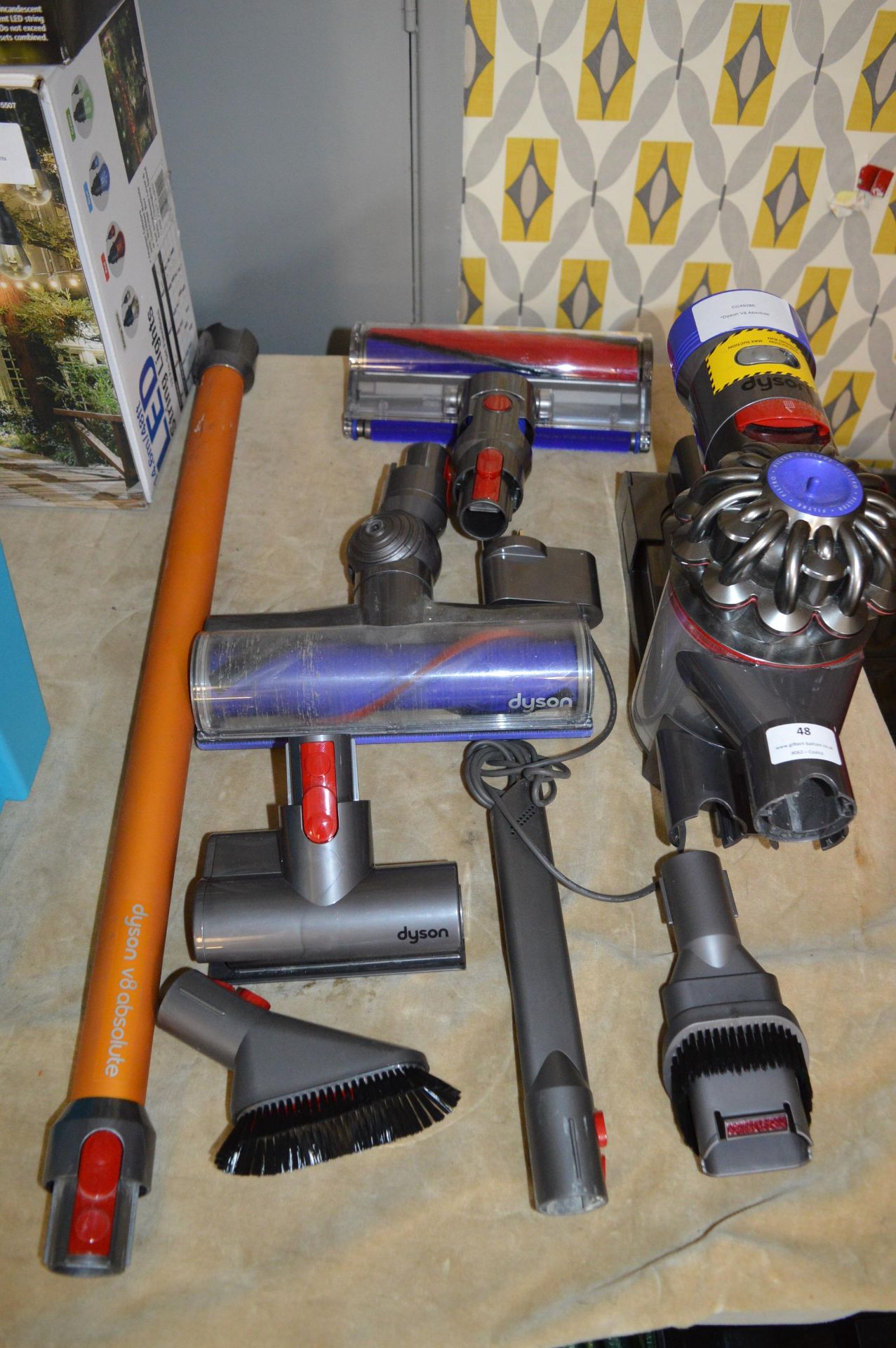 *Dyson V8 Absolute Vacuum