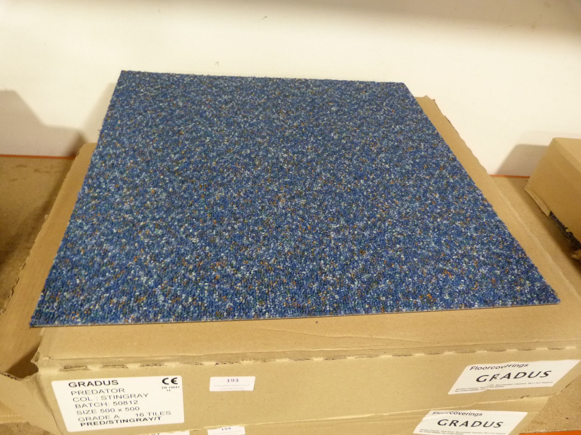 Box of 16 Stingray Carpet Tiles