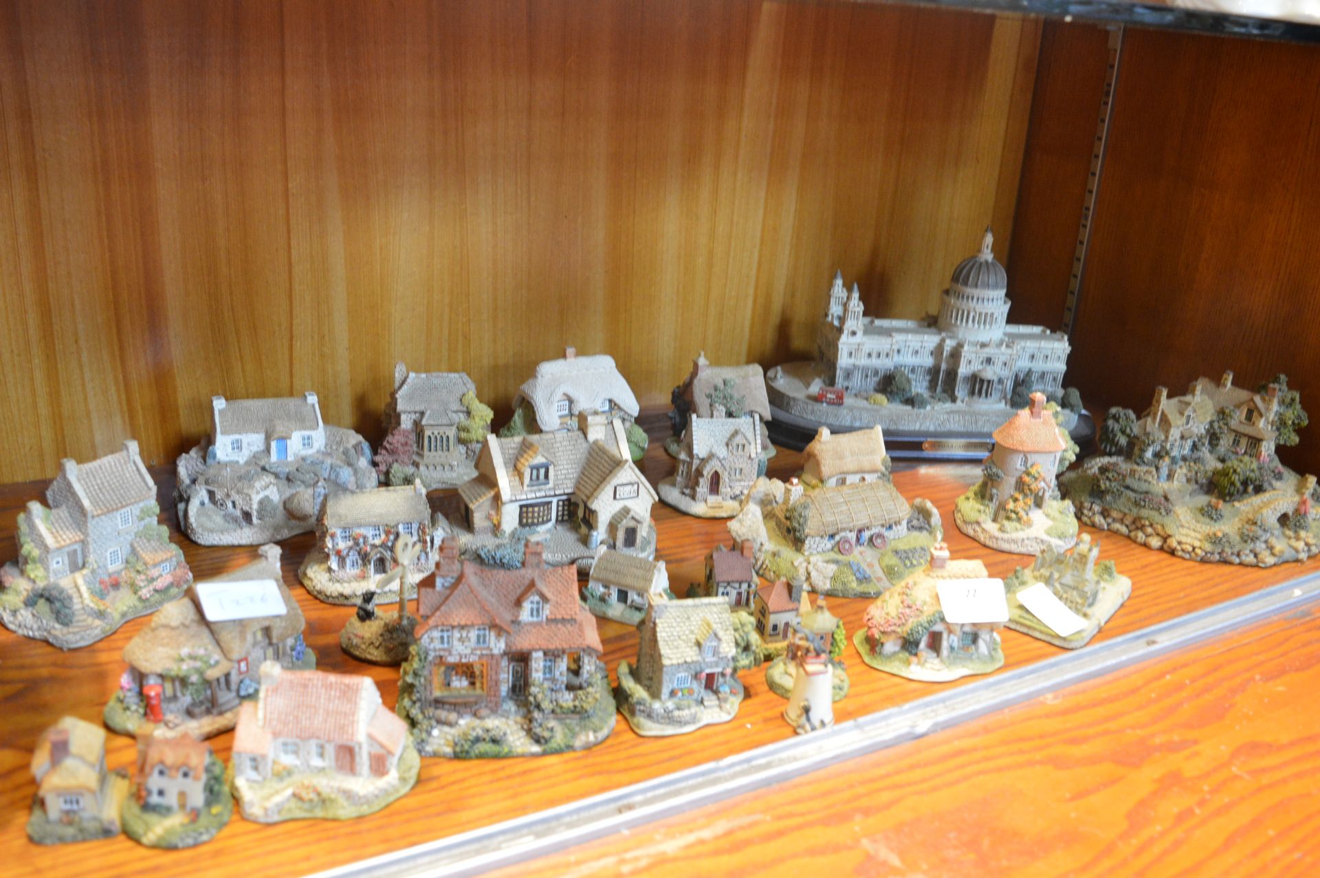 Twenty Five Lilliput Lane and Other Miniature Cott