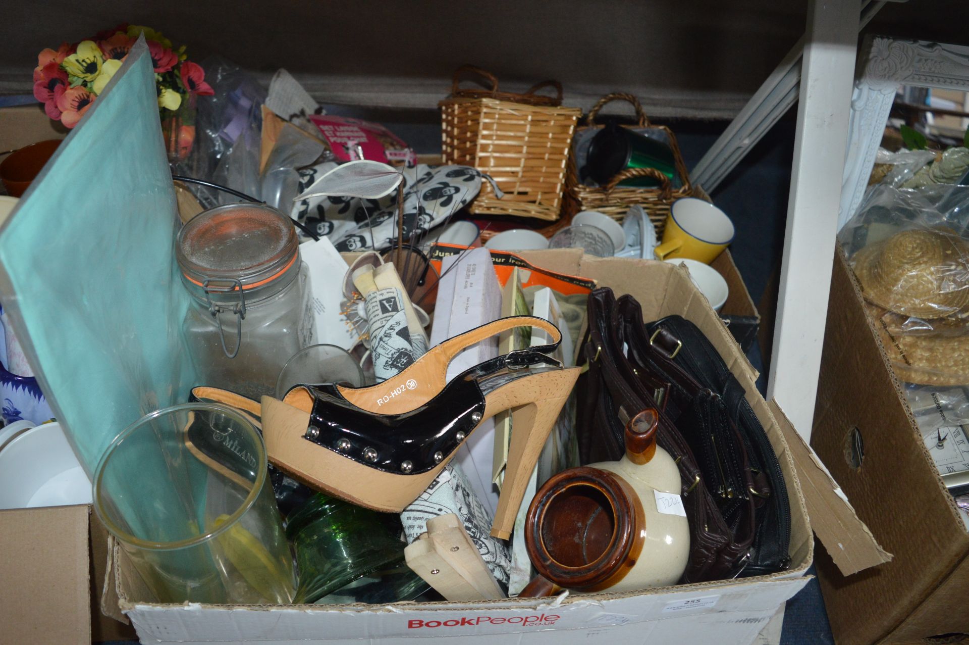 Box of Assorted Household Items Including Kitchenw